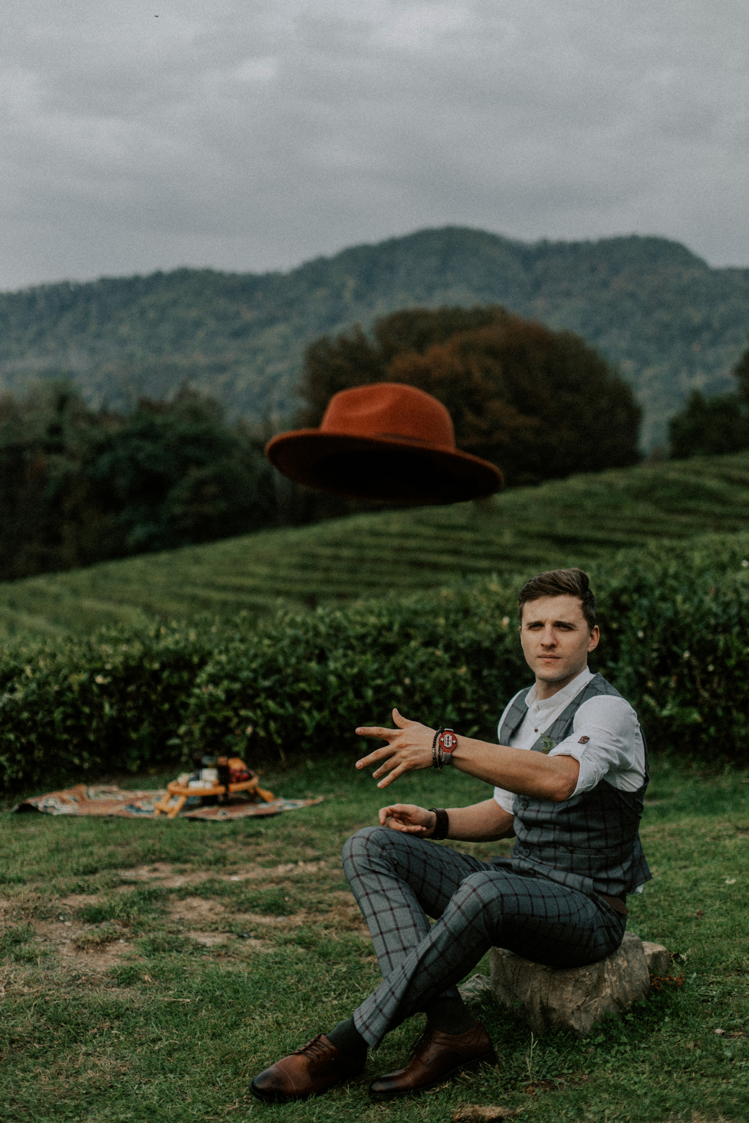 Дима и Аня. Чайная плантация. ФОТОГРАФ Екатеринбург Москва Анастасия Замесина