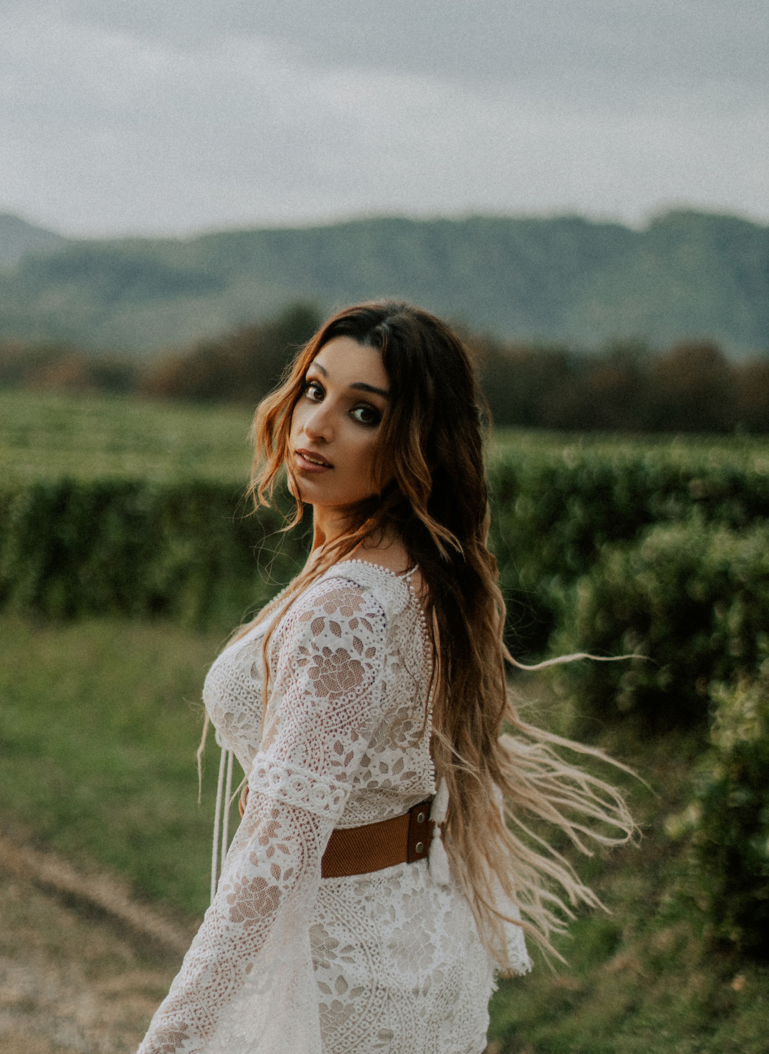 Дима и Аня. Чайная плантация. ФОТОГРАФ Екатеринбург Москва Анастасия Замесина