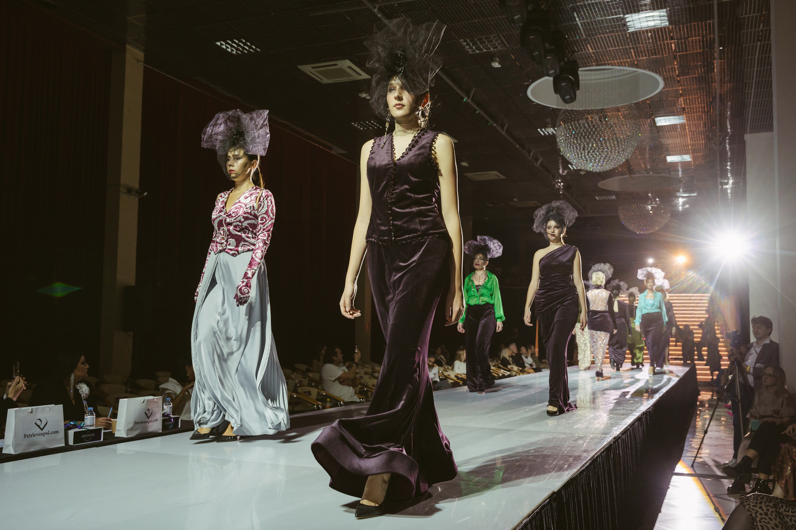 Fashion показ коллекций дизайнеров (всероссийский). Свадебный, репортажный, семейный фотограф Елена Брюхова