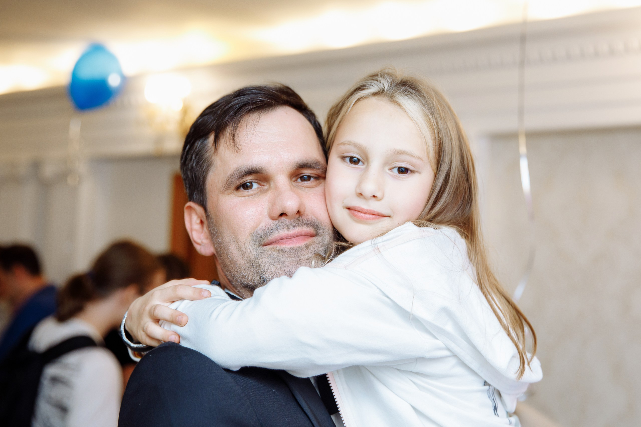 Хотим гулять и пить шампанское. Главная