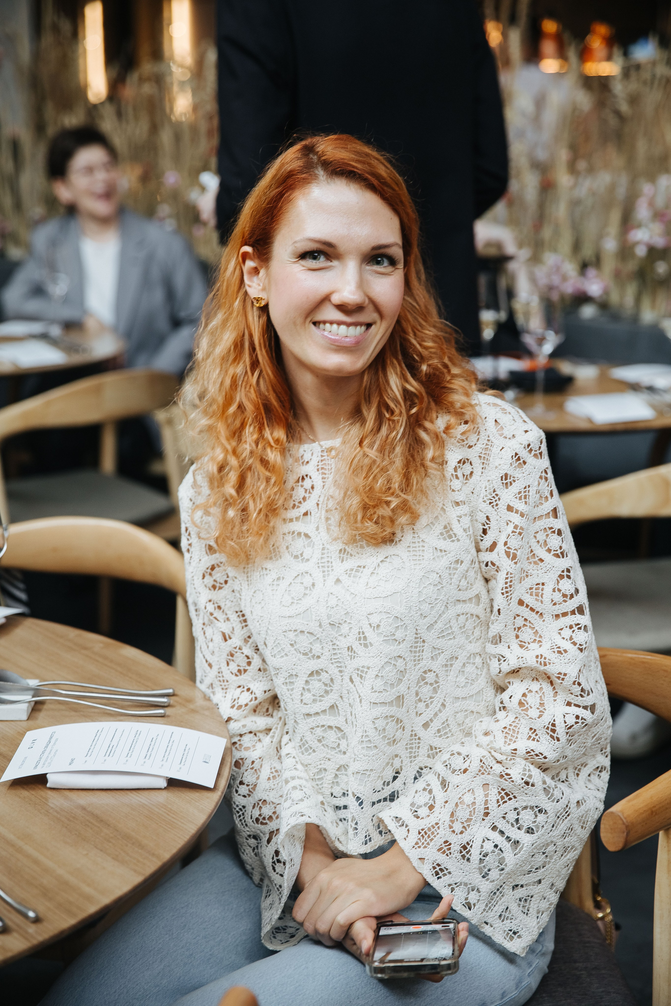 Презентация открытия магазина женской одежды GLVR в ресторане Fresco. Фотограф в Красноярске Надежда Воскресенская