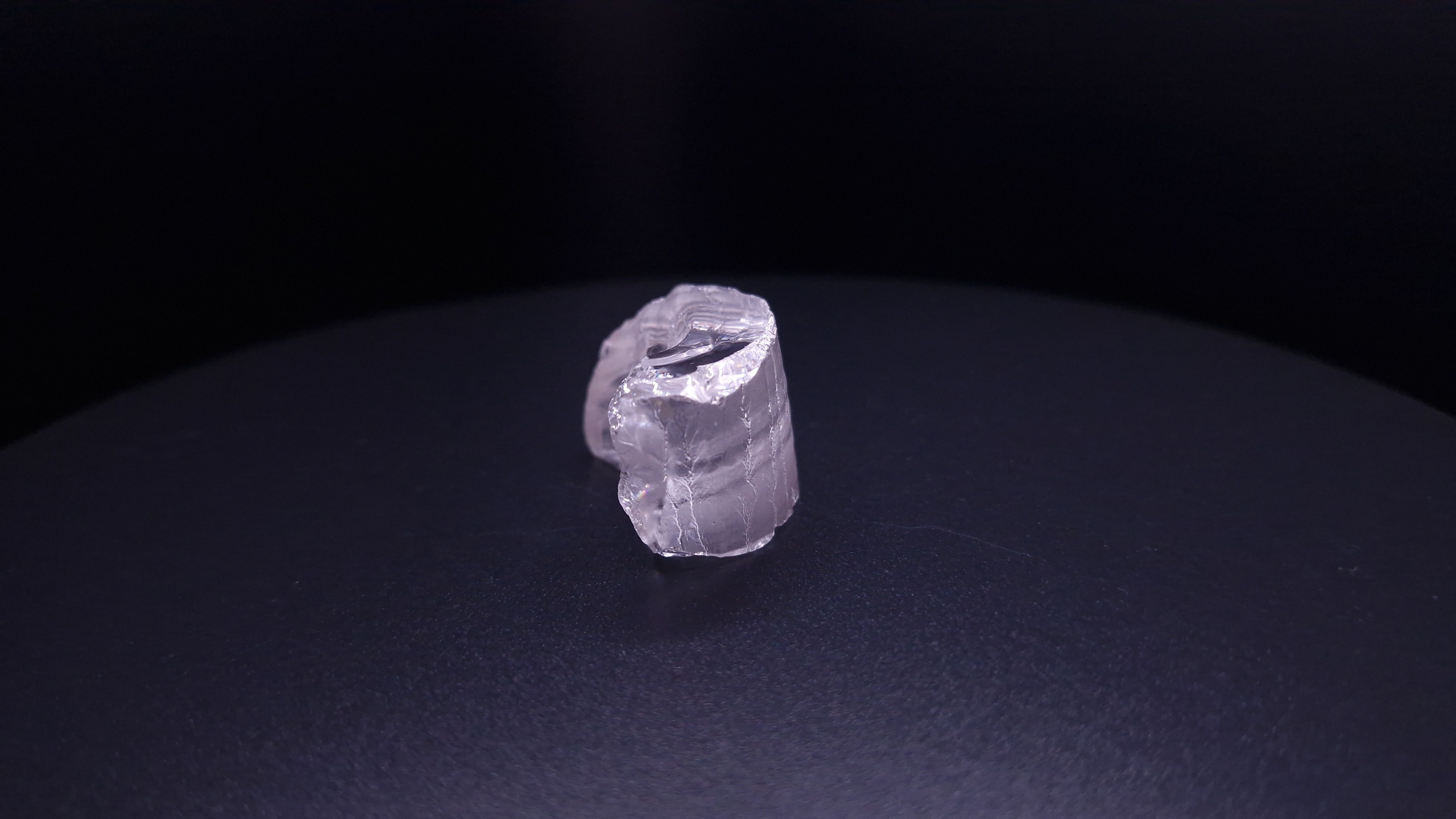 White YAG garnet 167 carats. YAG garnet иттрий алюминиевый гранат ИАГ