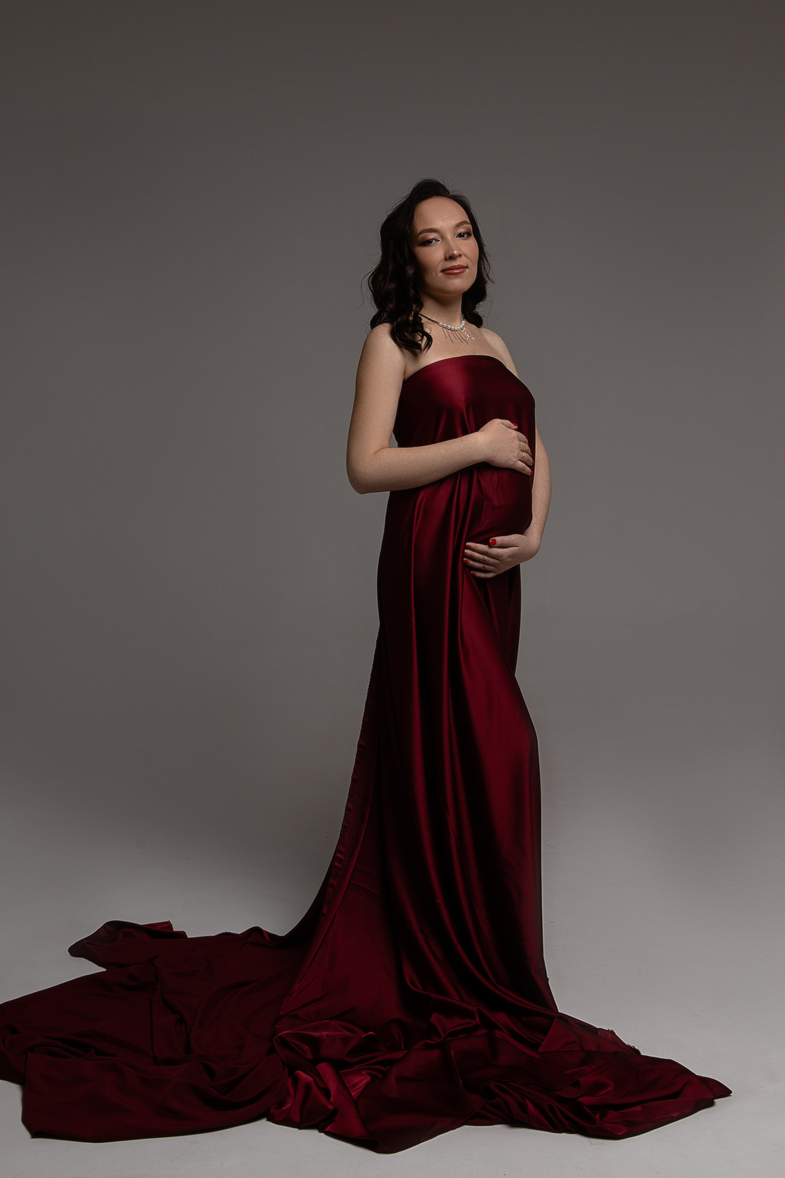 В тканях. Фотограф в Иркутске Анастасия Кись. Студийная фотосессия беременности в тканях Иркутск. Семейная фотосессия, ПОРТРЕТ «ПОКОЛЕНИЕ»