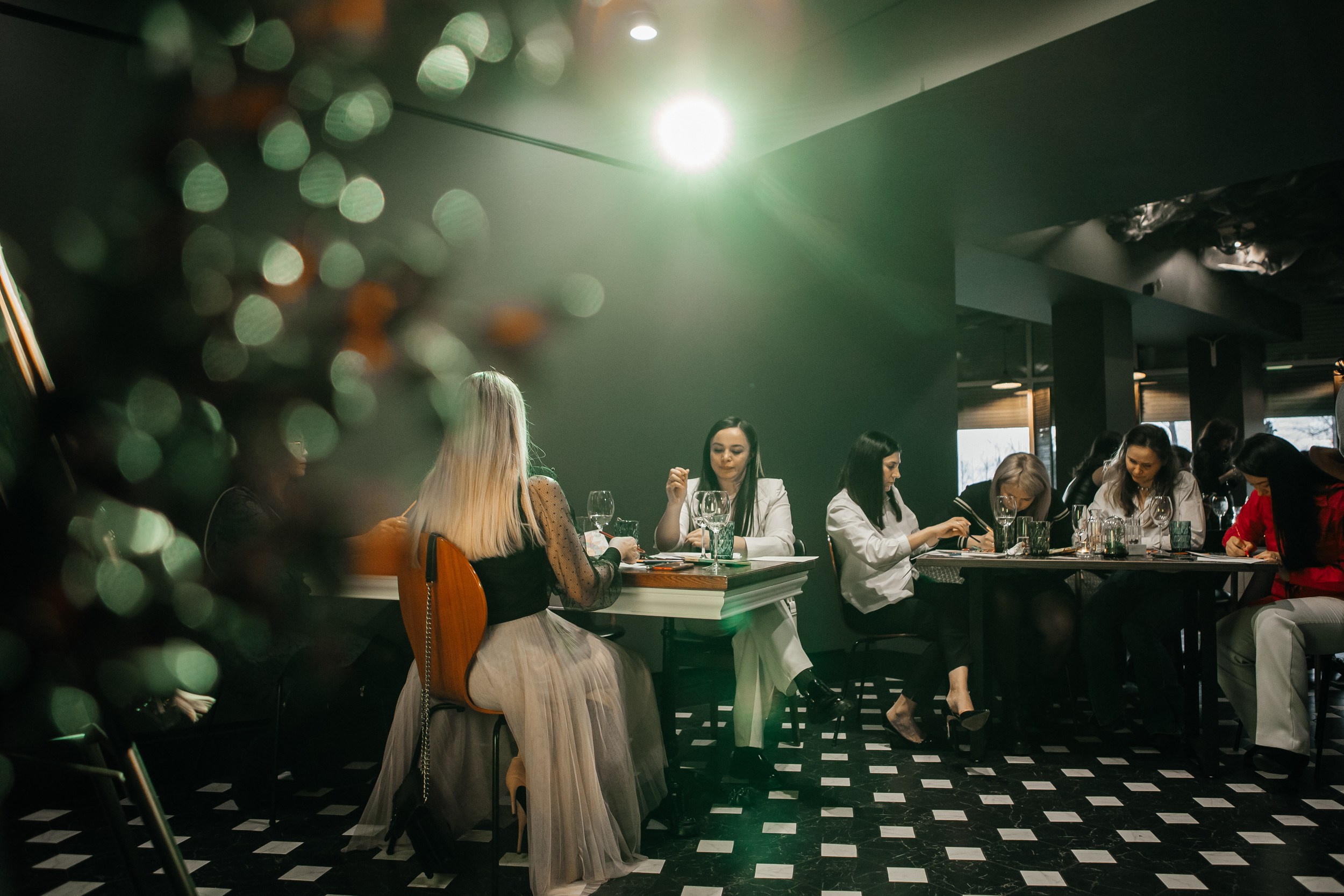 Нетворкинг Алены Климовой. Фотограф в Иркутске Анастасия Кись. Студийная фотосессия беременности в тканях Иркутск. Семейная фотосессия, ПОРТРЕТ «ПОКОЛЕНИЕ»