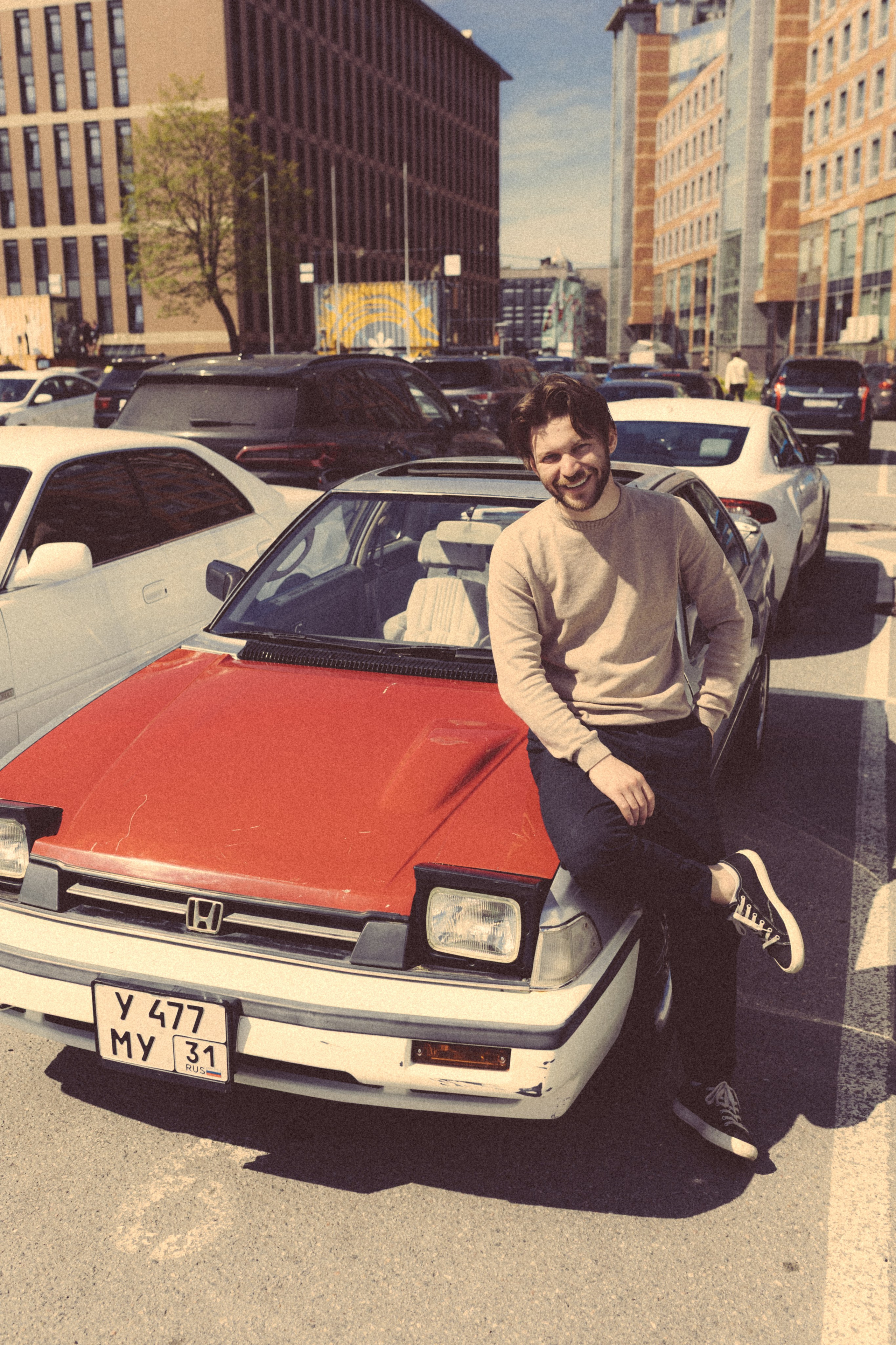 CARS and COFFE. Happiness is in the moments