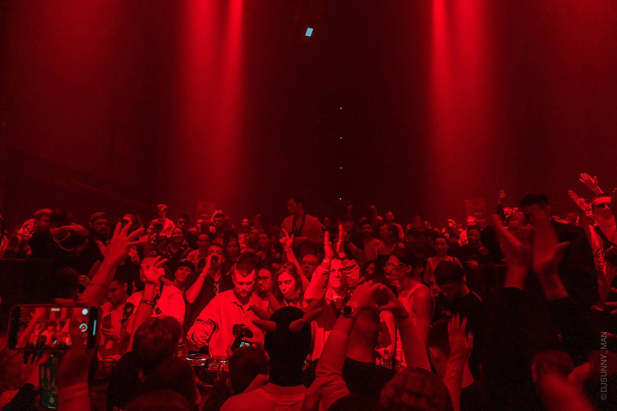 Metro Gorkovskaya ЦЕХ. Sunnyman