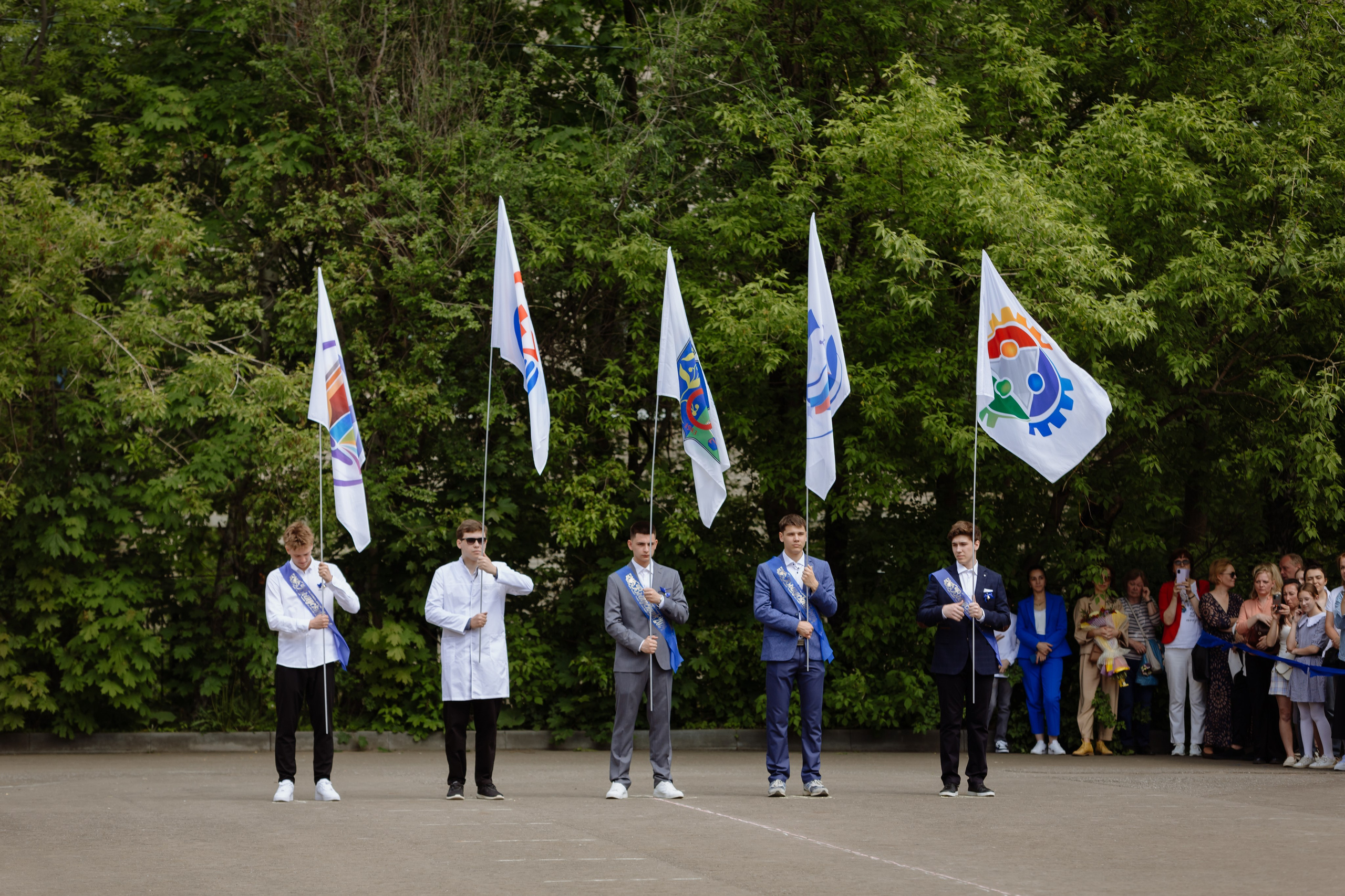 Последний звонок 2024 (3 часа фотосъемки). Профессиональный фотограф Надежда Антонова