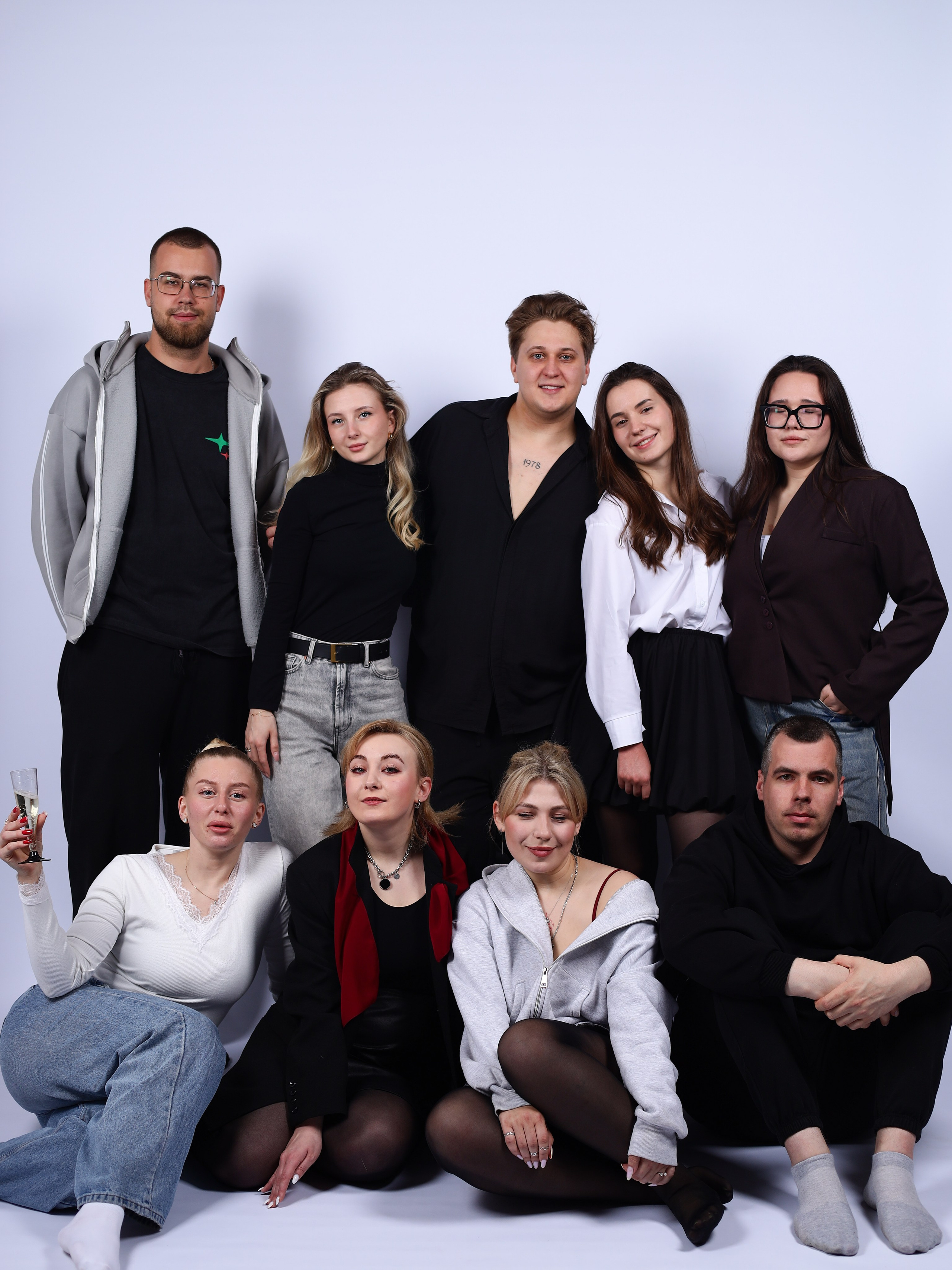 Открытие «фотограф уволен». Фотостудия без фотографа Чехов. Первая студия автопортрета в Чехове