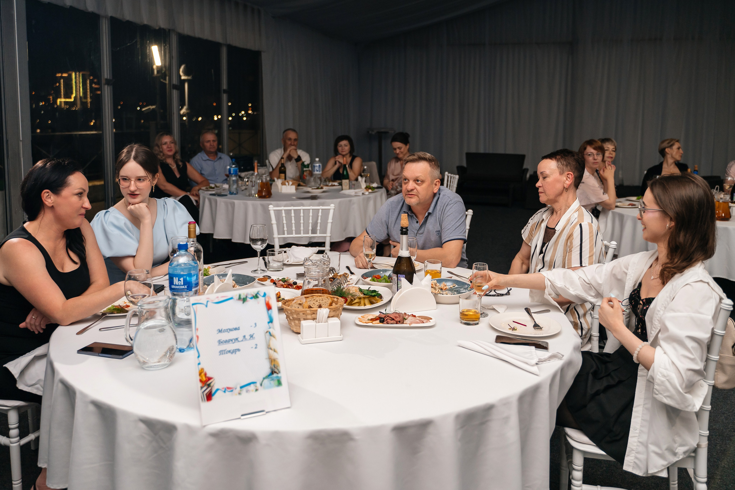 Выпускной Школа № 6. Свадебный фотограф Елена Рякина