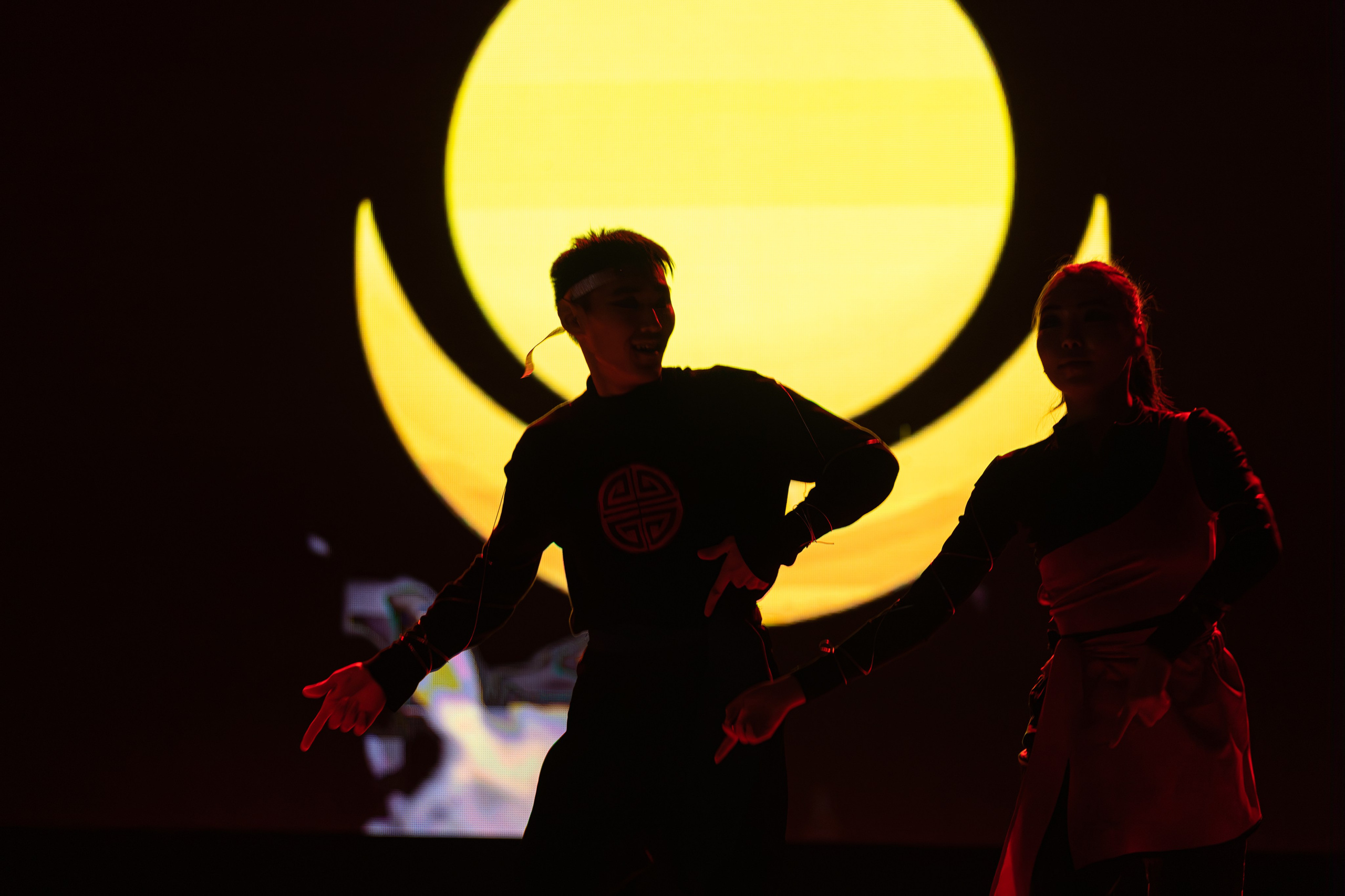 День международного студенческого единства в ДВФУ. Олег Катакинов| Репортажный фотограф в городе у моря (Владивосток)