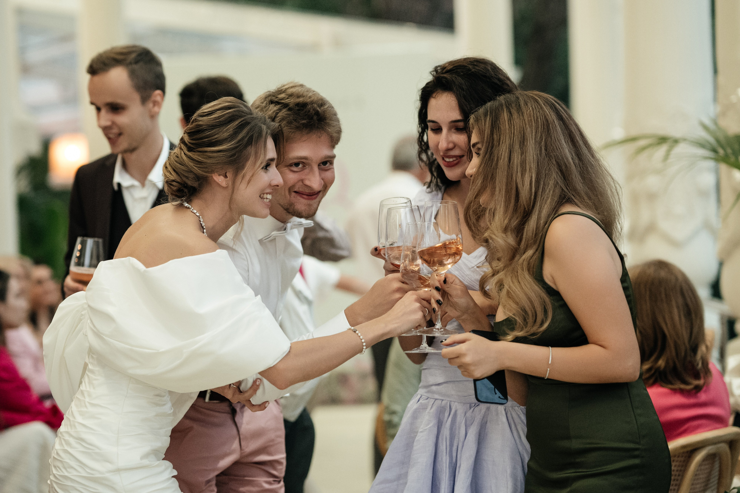 Ресторан Домик в саду, ВДНХ. Свадебный фотограф Москва Александра Аверкова