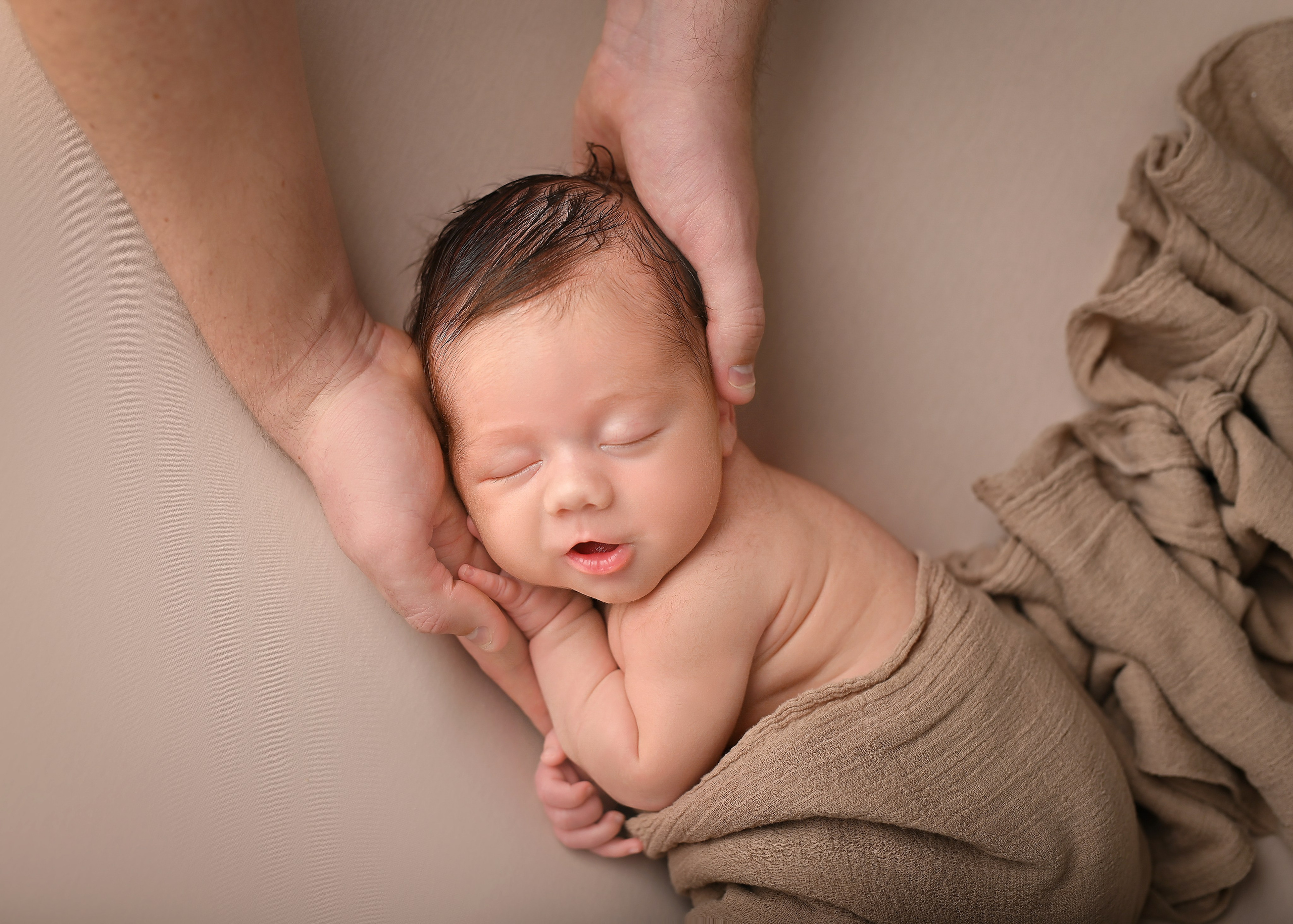 Лайфстайл с элементами ньюборн. Фотограф новорождённых малышей в Краснодаре Татьяна Нагорная