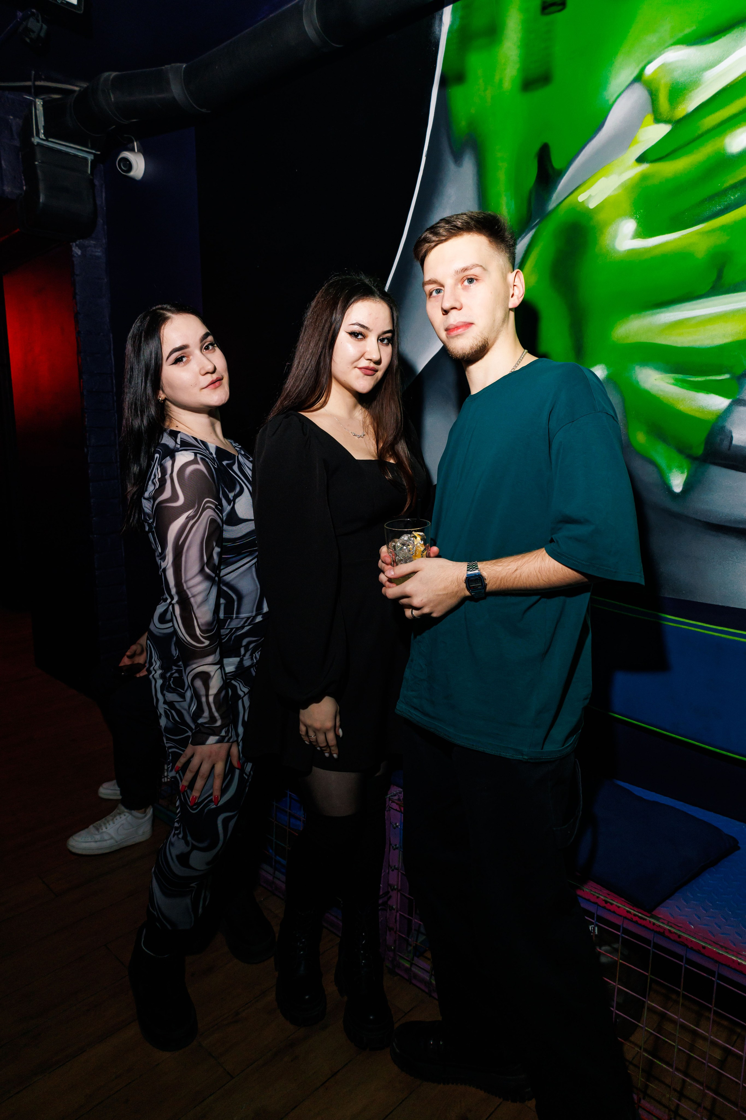 Вечеринка в баре. Фотограф в Москве Дмитрий Емельянов