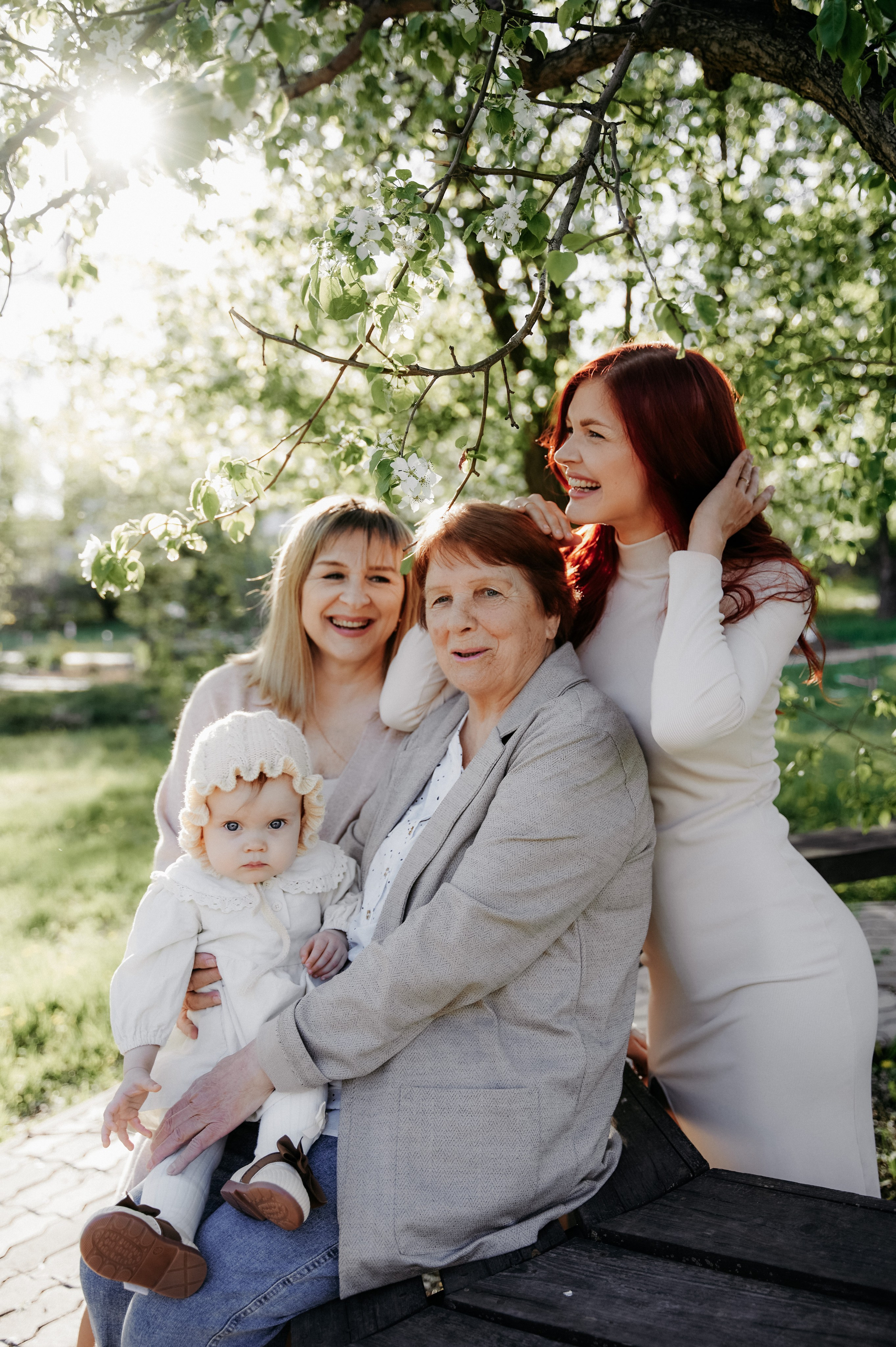 Четыре поколения женщин. Фотограф Регина С