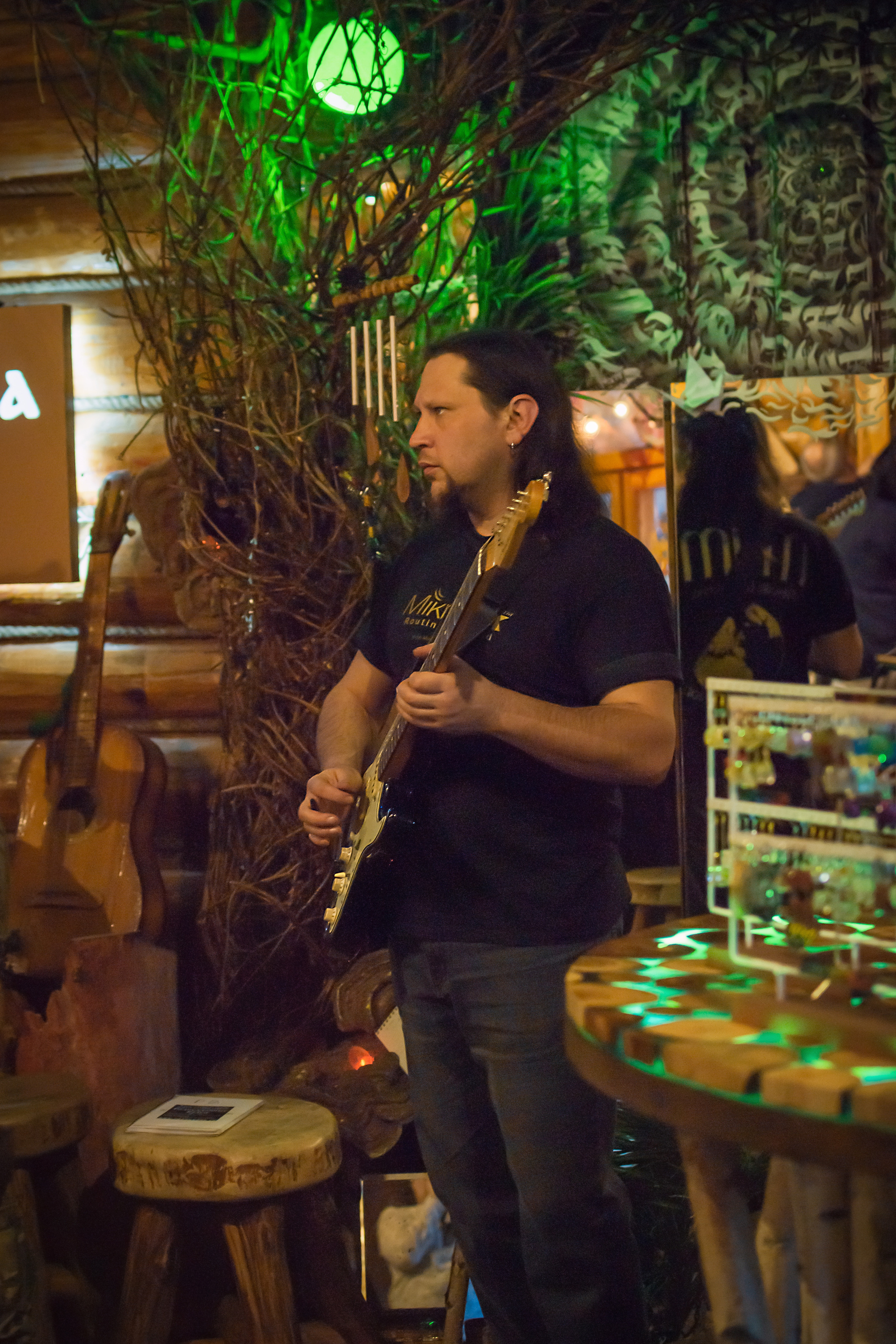 Концерт в Арт-избе у Лиса. Предметный и контентный фотограф в Москве и Зеленограде Анастасиевская