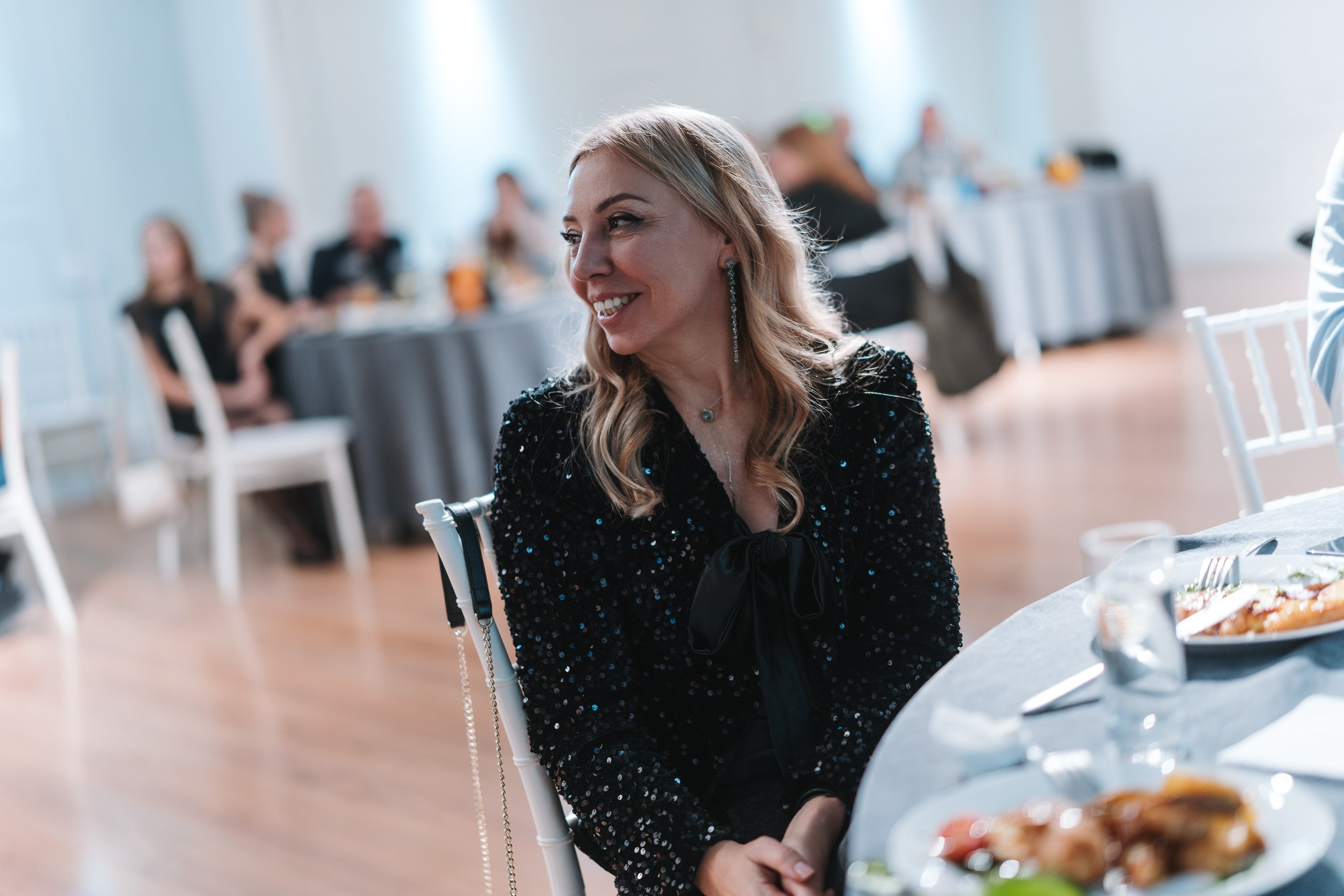 Корпоратив СДЭК — 25 лет компании | репортажная съёмка в Art Hall, Уфа