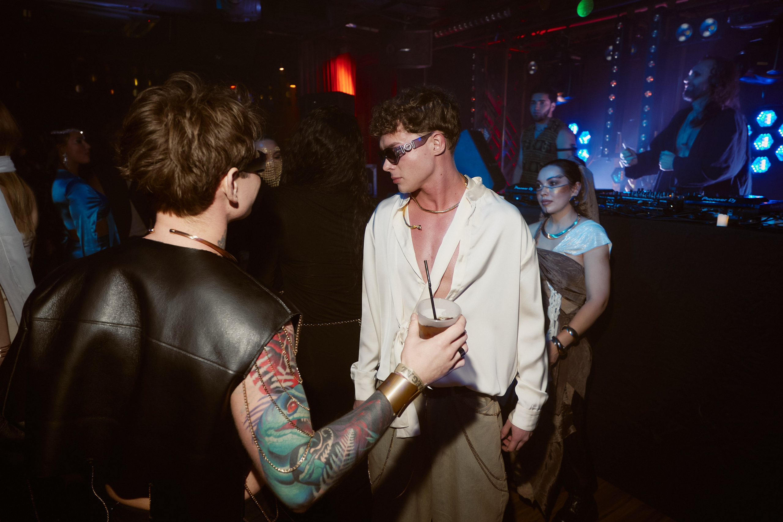 ILLEGAL FRIENDS — MIRAGE [PART III]. СВОИ. ФОТООТЧЕТЫ-СОБЫТИЯ-МЕСТА