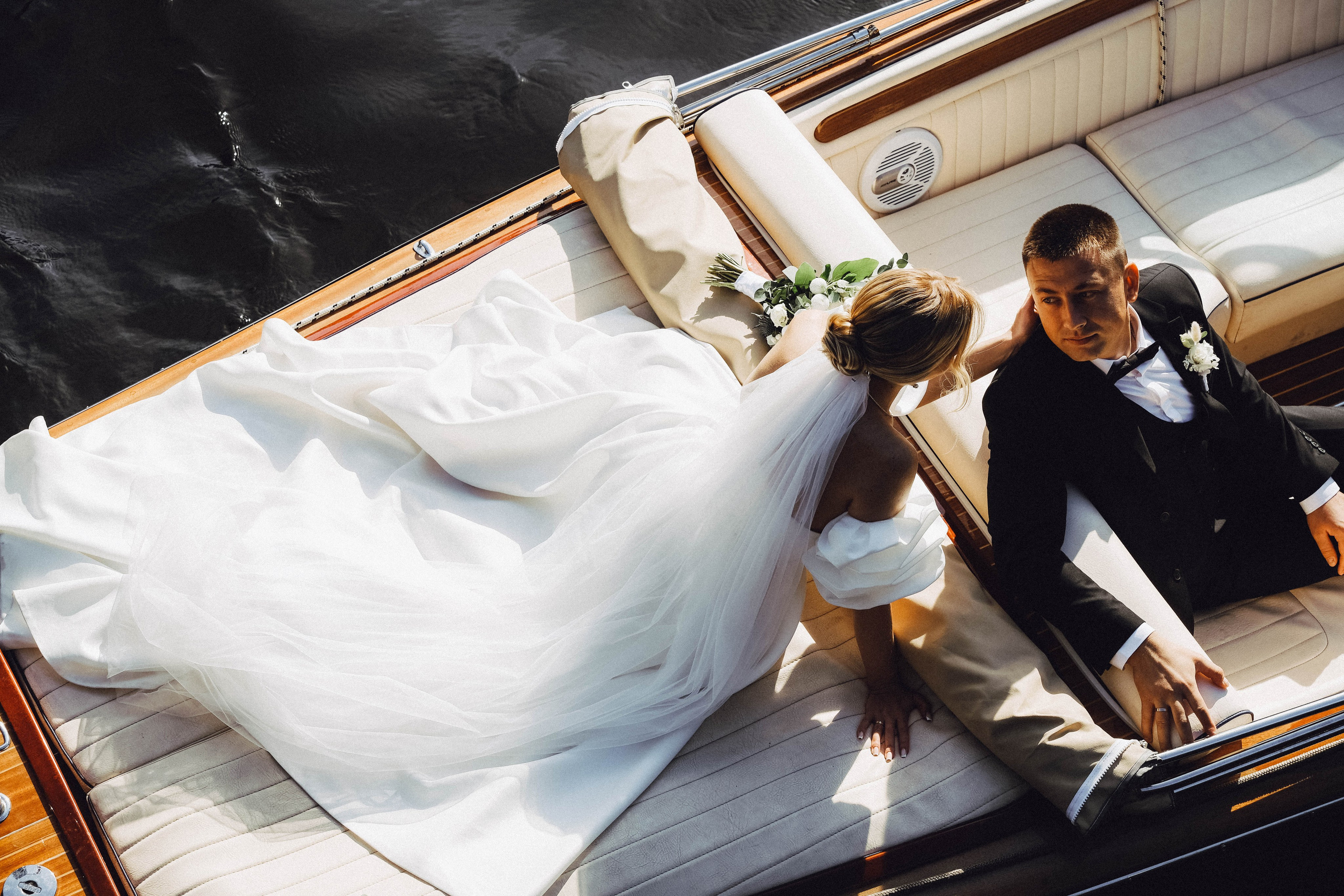 СВАДЕБГНАЯ ПРОГУЛКА ПО КАНАЛ САНКТ-ПЕТЕРБУРГА НА КАТЕРЕ. Профессиональный фотограф, Санкт-Петербург — Виктория Богомолова