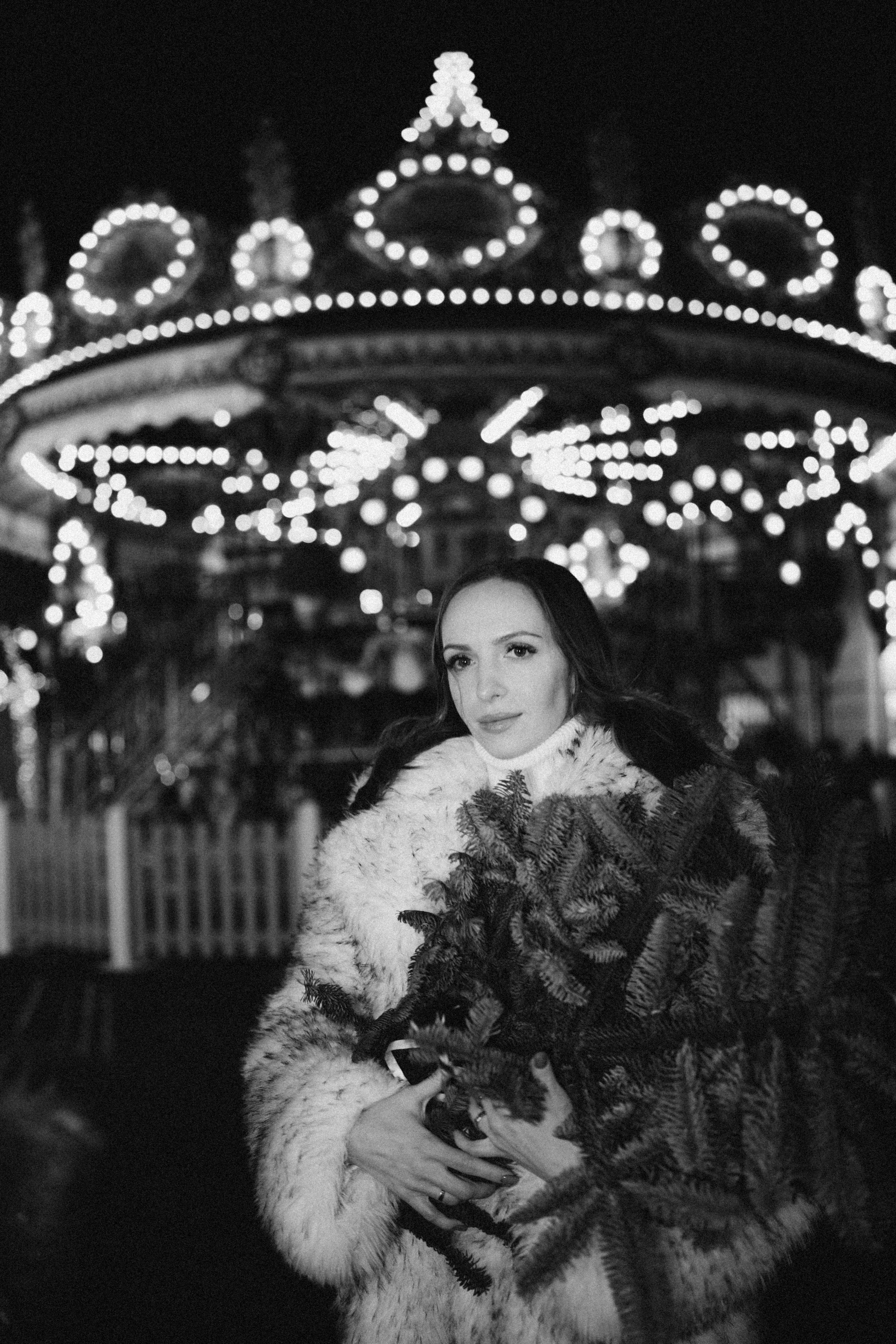 ПРОГУЛКА НА МАНЕЖНОЙ ПЛОЩАДИ ДЛЯ ДЕВУШКИ ПЕРЕД НОВЫМ ГОДОМ (НОВОГОДНЯЯ ФОТОСЕССИИЯ НА МАНЕЖНОЙ ПЛОЩАДИ). Профессиональный фотограф, Санкт-Петербург — Виктория Богомолова