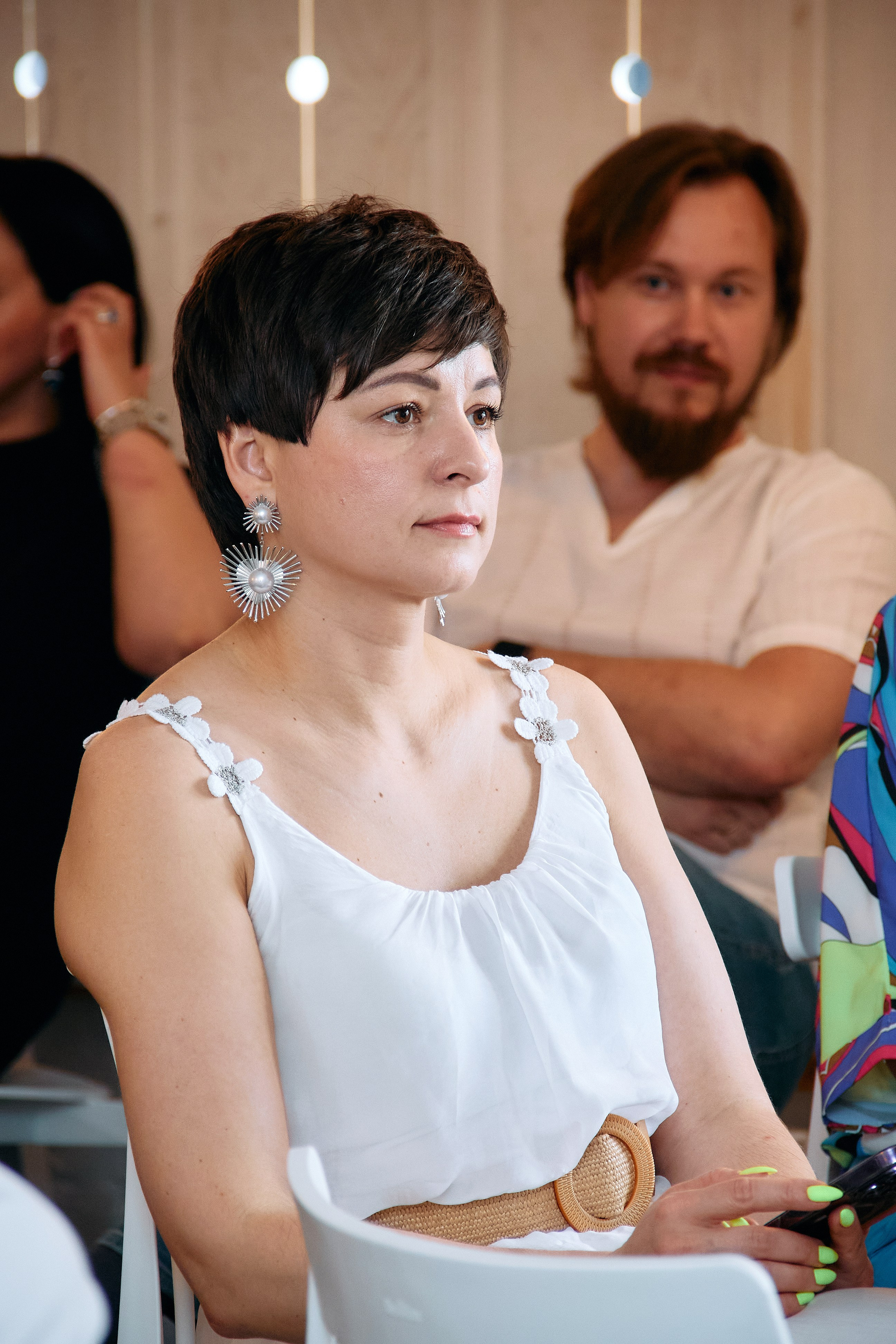 Деловой разговор «Перспективы инвестиций в 2024 году». Фотограф в Смоленске Ася Польшина