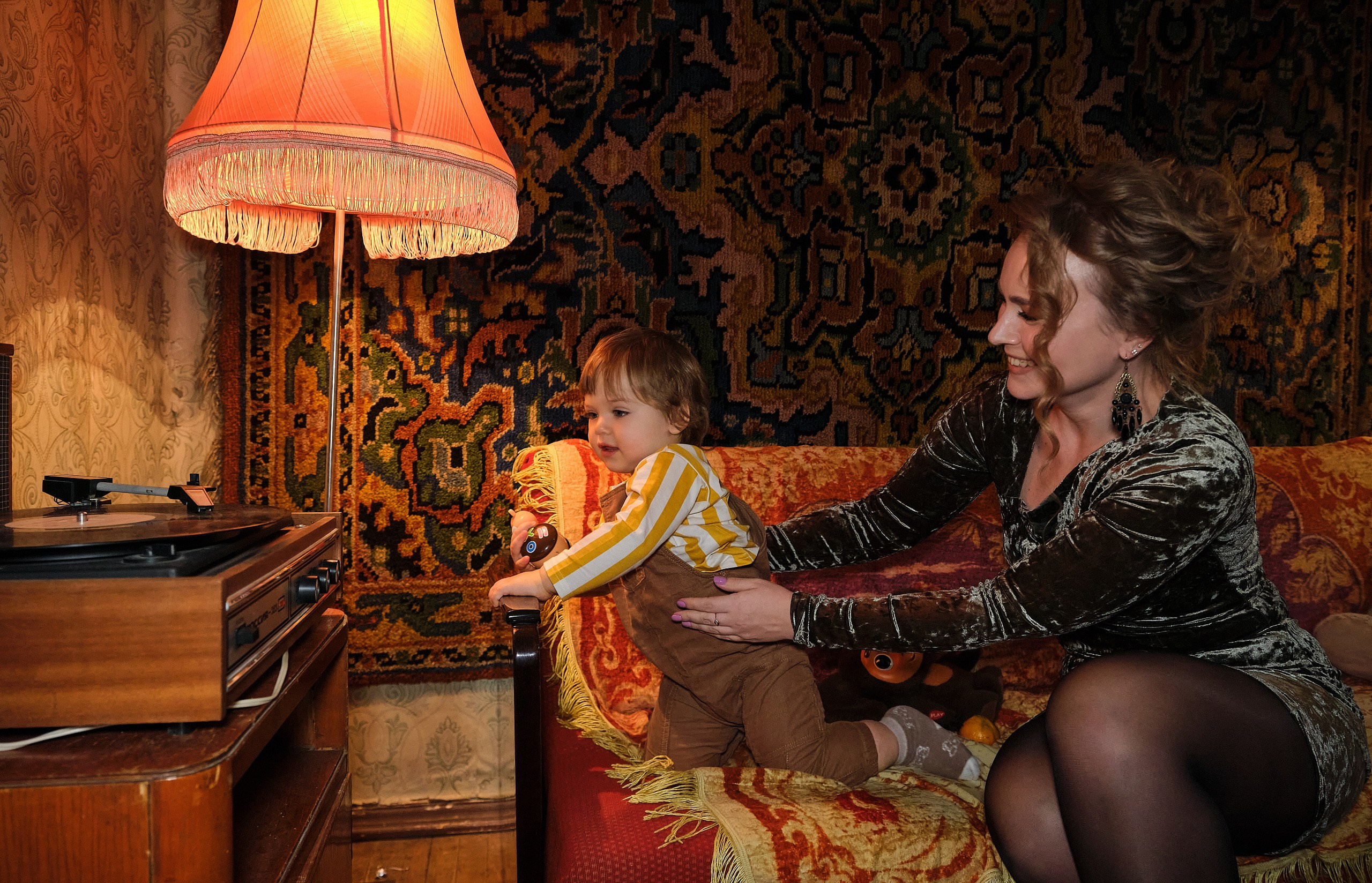 Семейная фотосессия в стиле 90-х