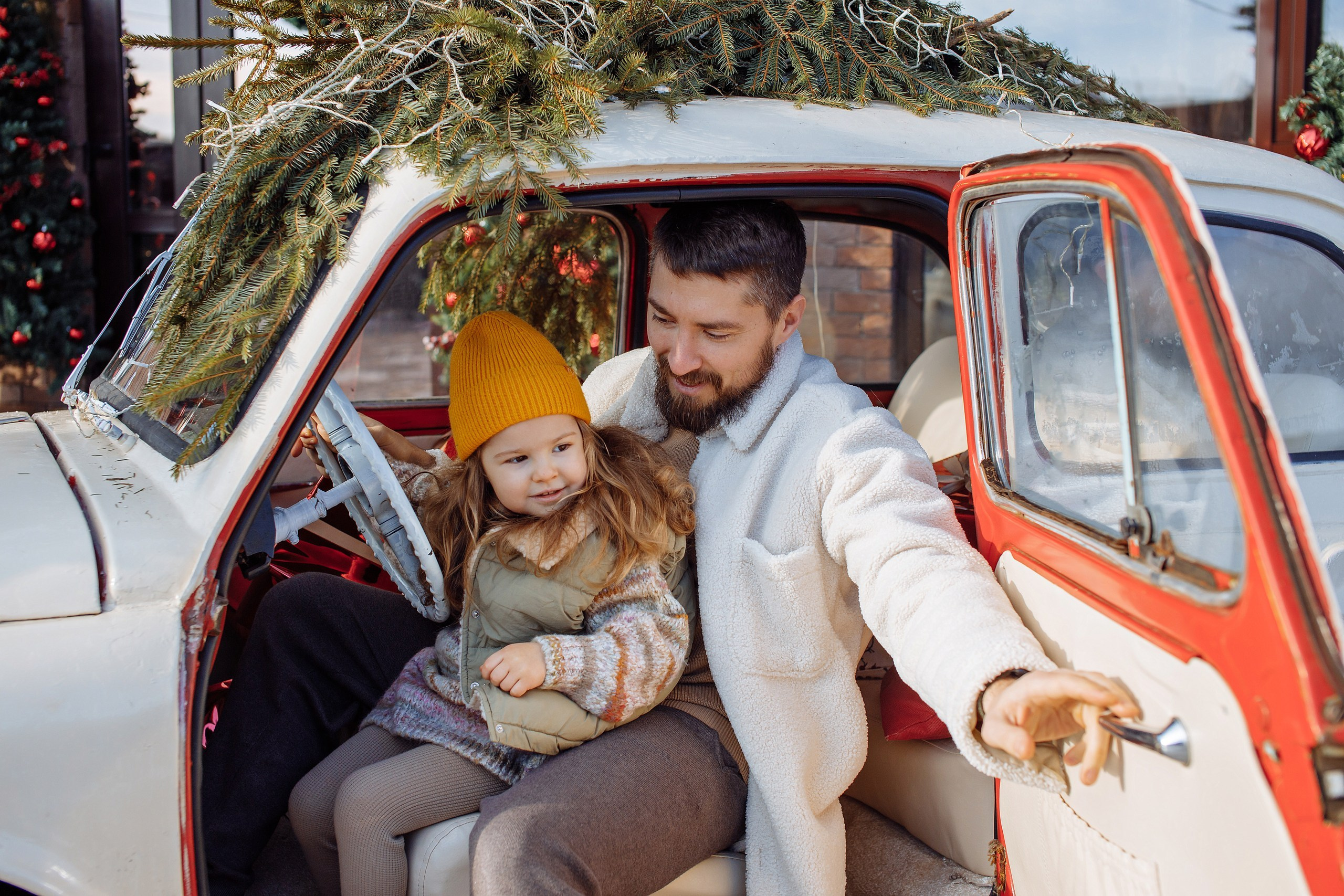 Новогодняя студийная загородном доме. Фотограф, видеограф