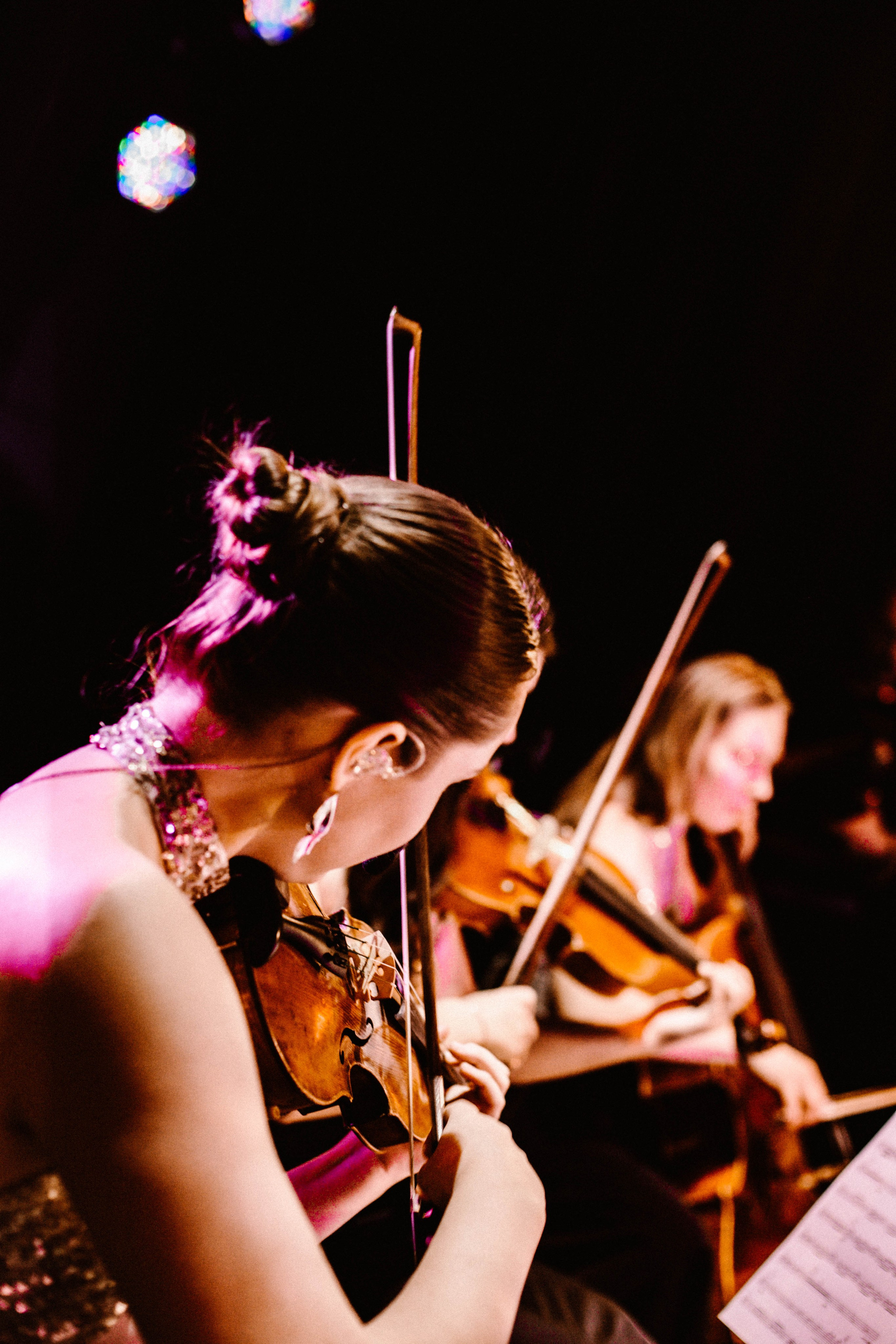 Рекорд. Герои нашего времени со струнным оркестром. Фотограф в Нижнем Новгороде
