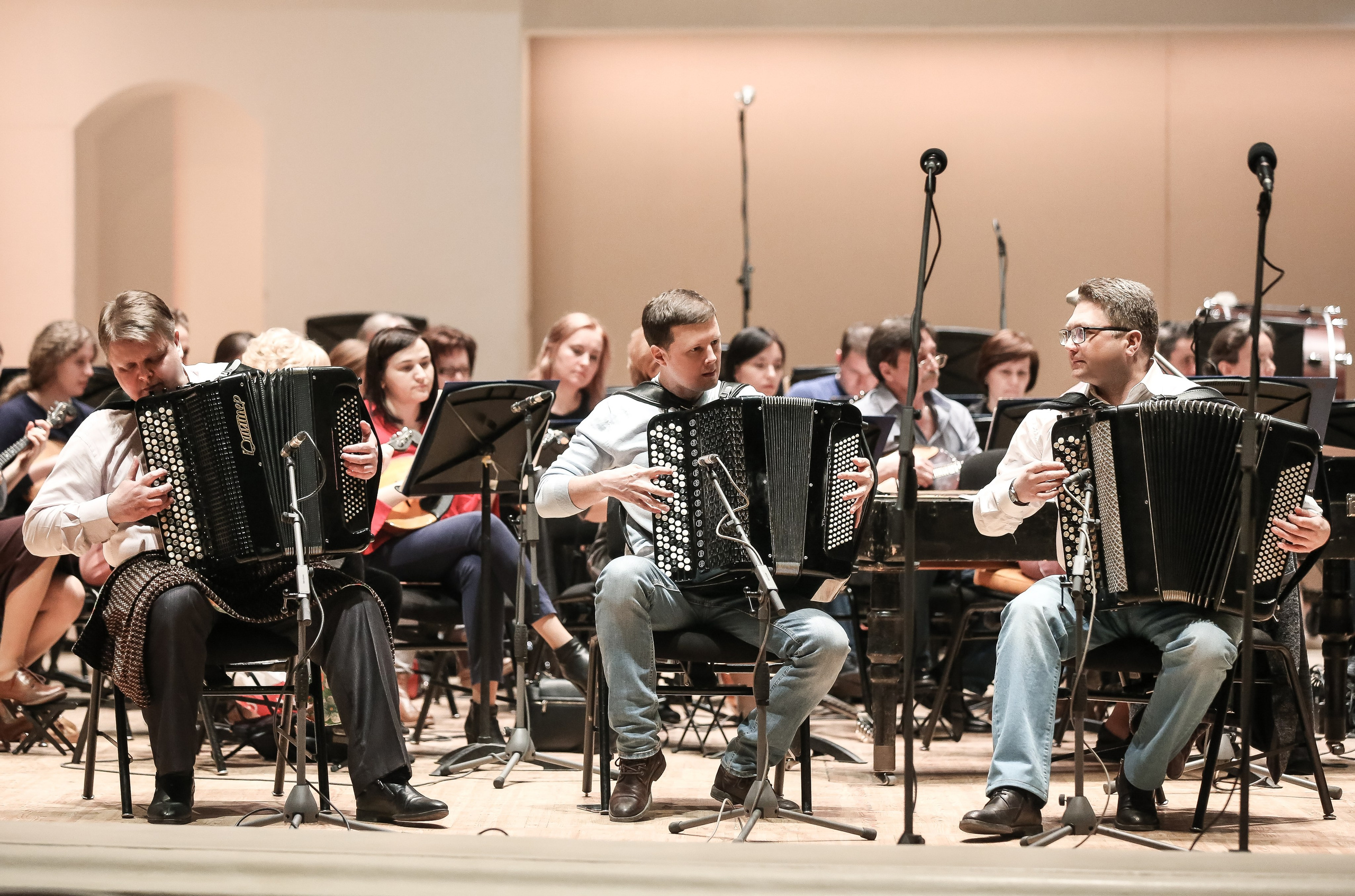 Концерт «Один виток вокруг планеты» ко Дню космонавтики. Дарья Письменюк / Darya Leitstern — фотограф, музыкант, журналист, путешественник