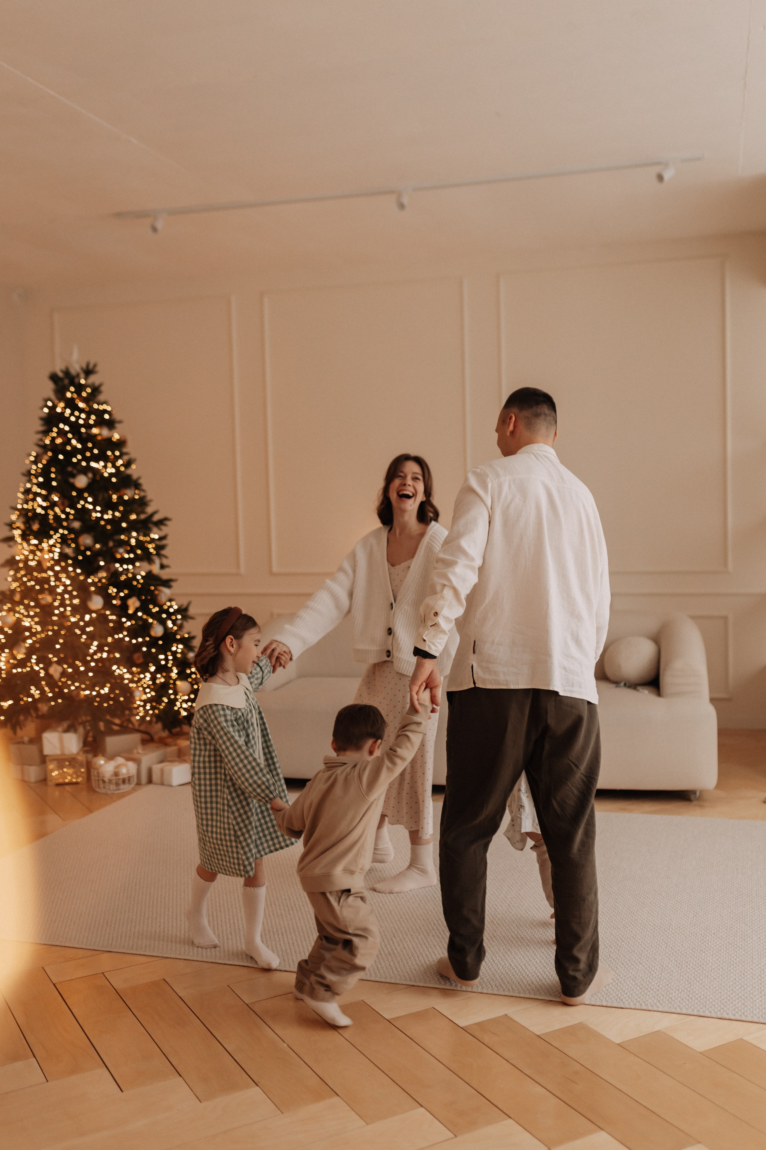 Юля и Саша с детками. Семейный фотограф Альбина Крутелева, Екатеринбург, Ревда