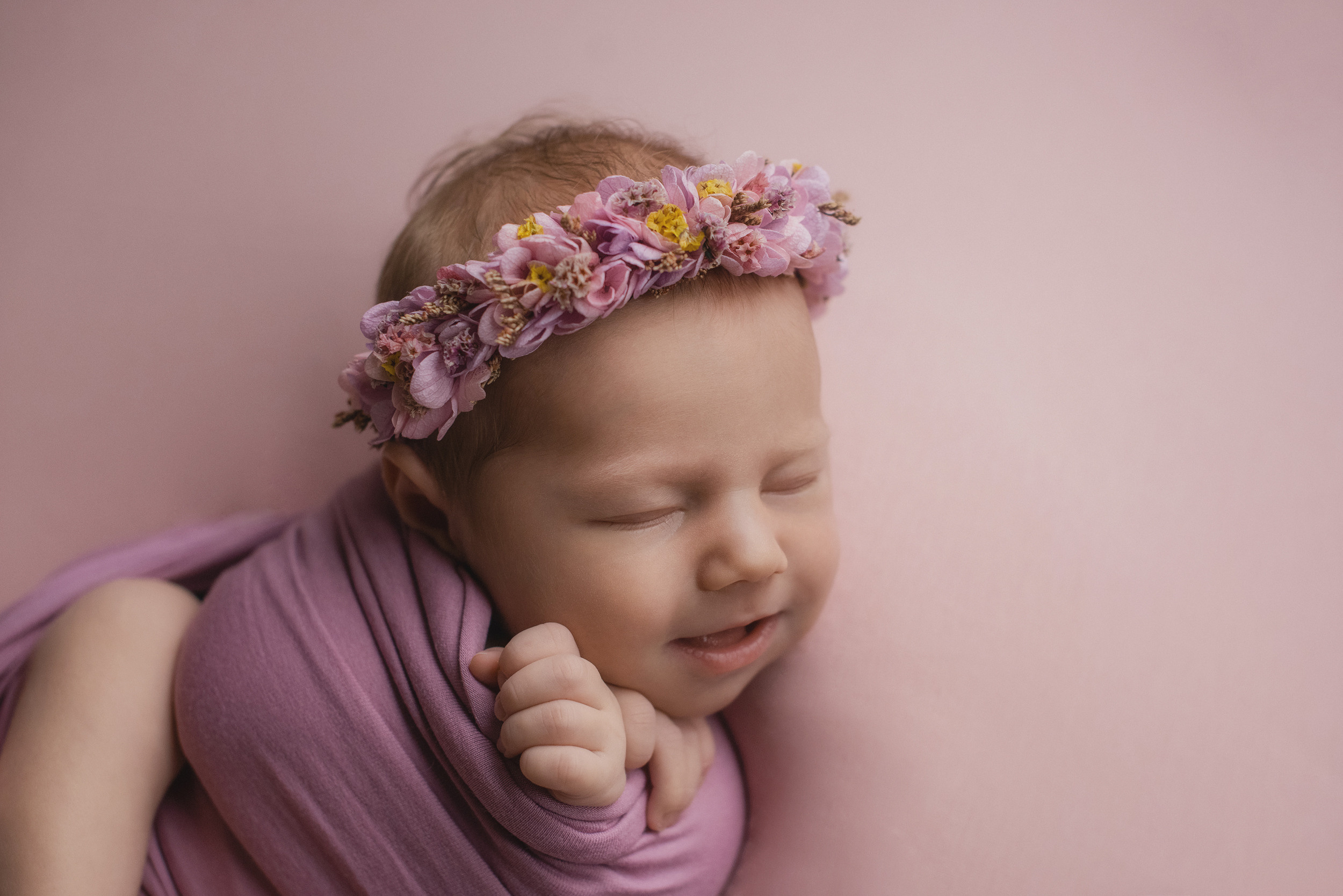 Фотосъемка новорожденного. Фотограф беременности, новорожденных и детей до года в Челябинске Волк