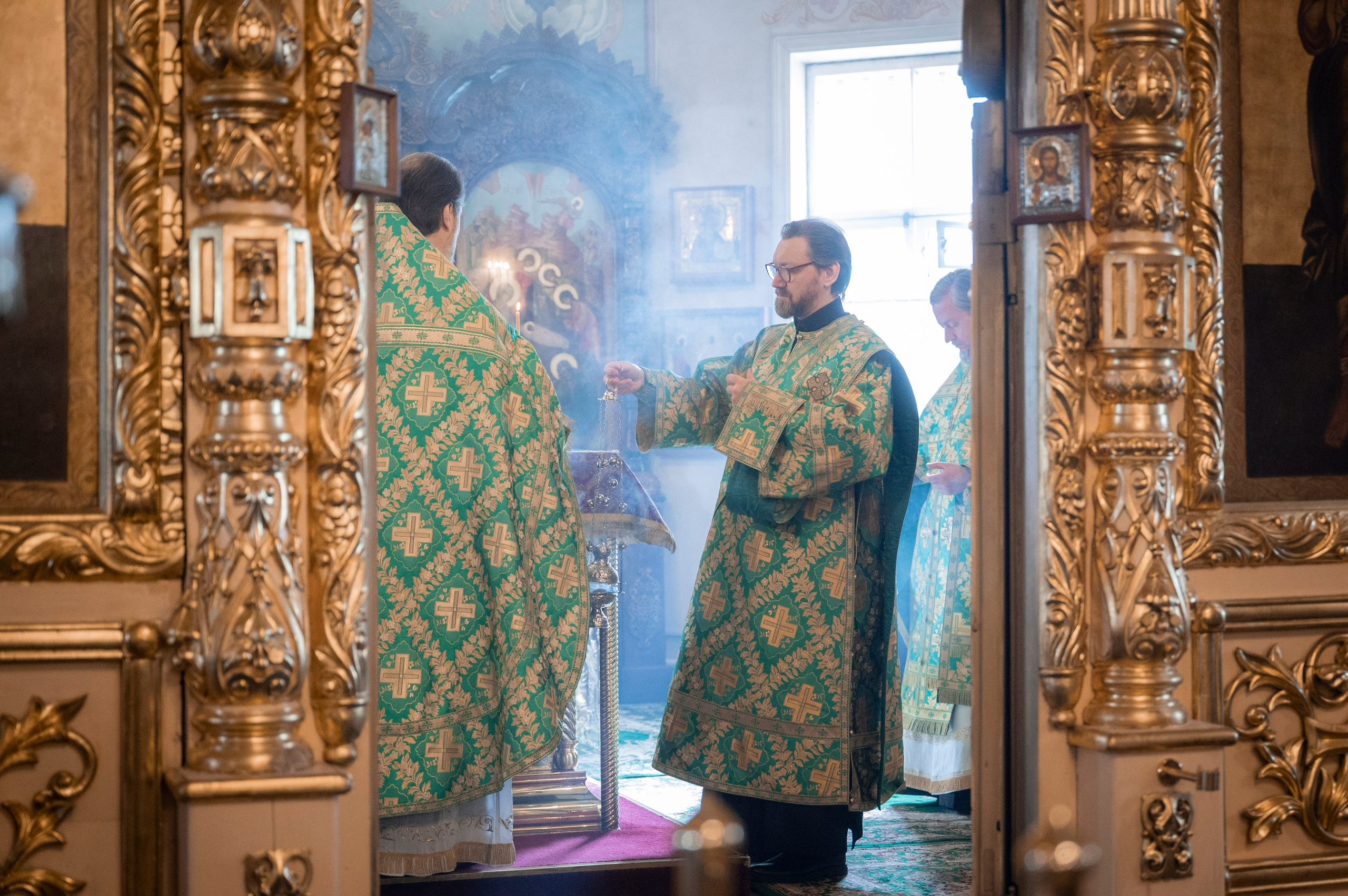 Богородский храм. Вход Господень в Иерусалим. Божественная литургия. Антон и Татьяна Денисенко — В храме