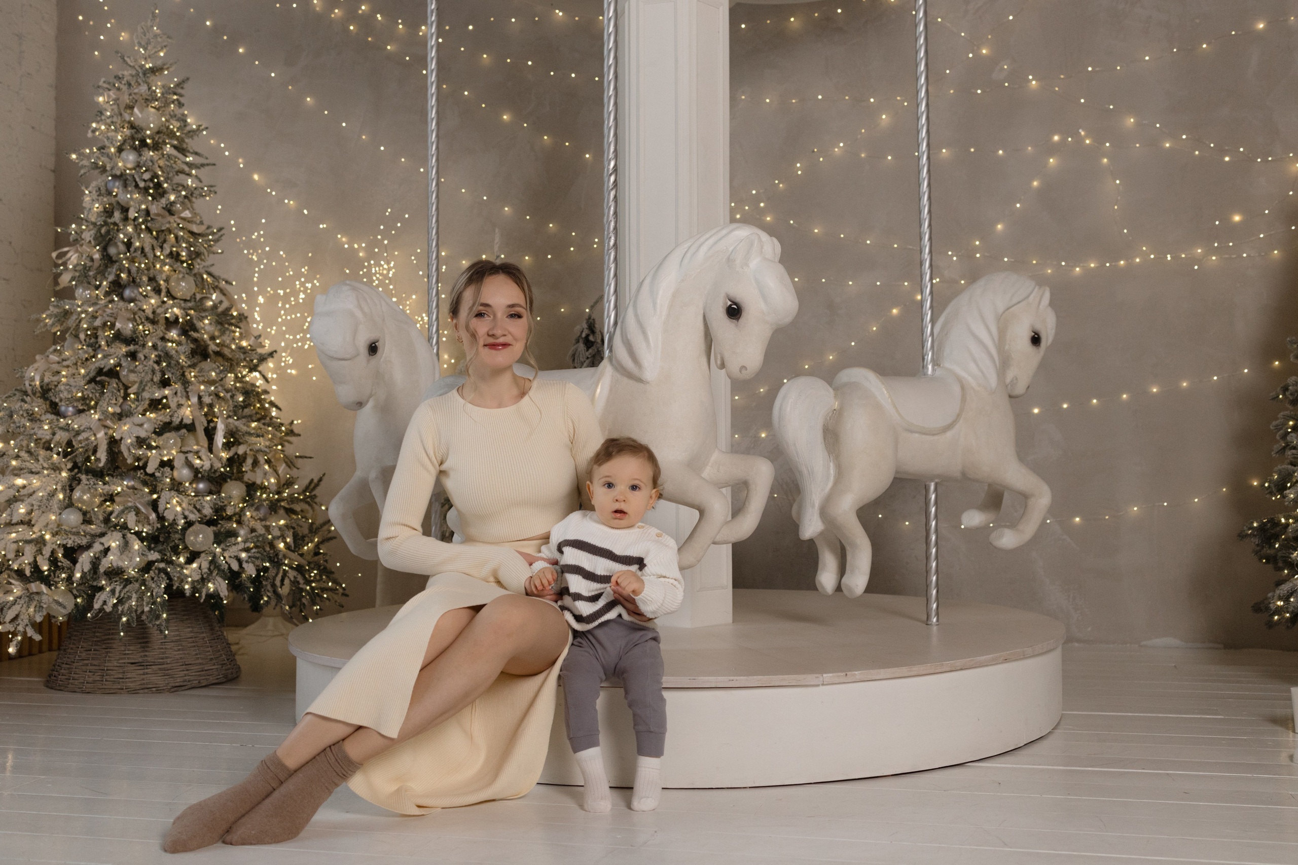 Новогодняя съемка в Историях (зал Мидл). Фотограф беременности и новорожденных в Красноярске Вета Ланская
