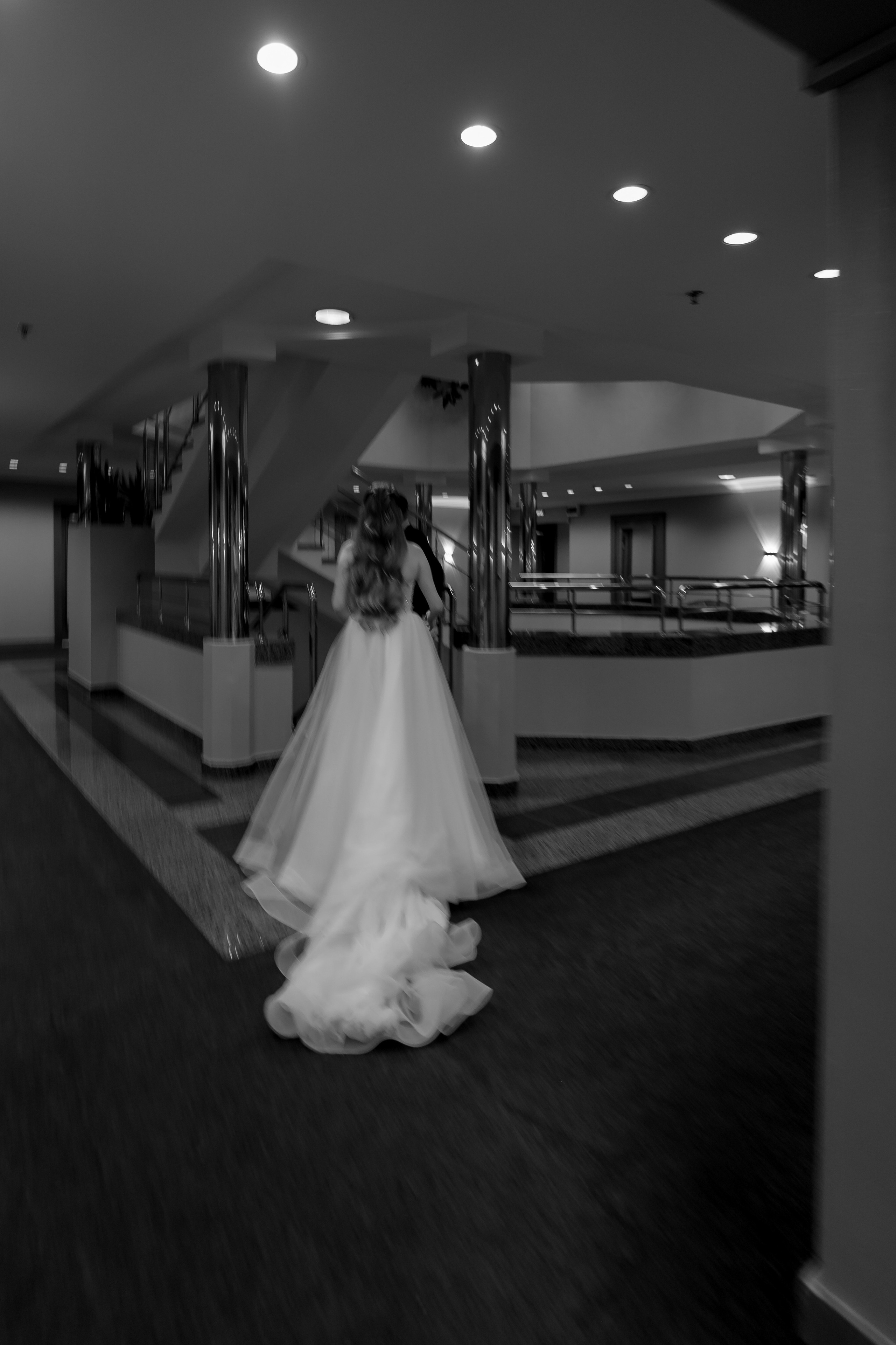 СВАДЕБНАЯ СЬЕМКА СБОРОВ В ОТЕЛЕ И ВЫЕЗД НА ЦЕРЕМОНИЮ (СНЯТО В СИБИРЕ В НИЖНЕВАРТОВСКЕ)М. Профессиональный фотограф, Санкт-Петербург — Виктория Богомолова