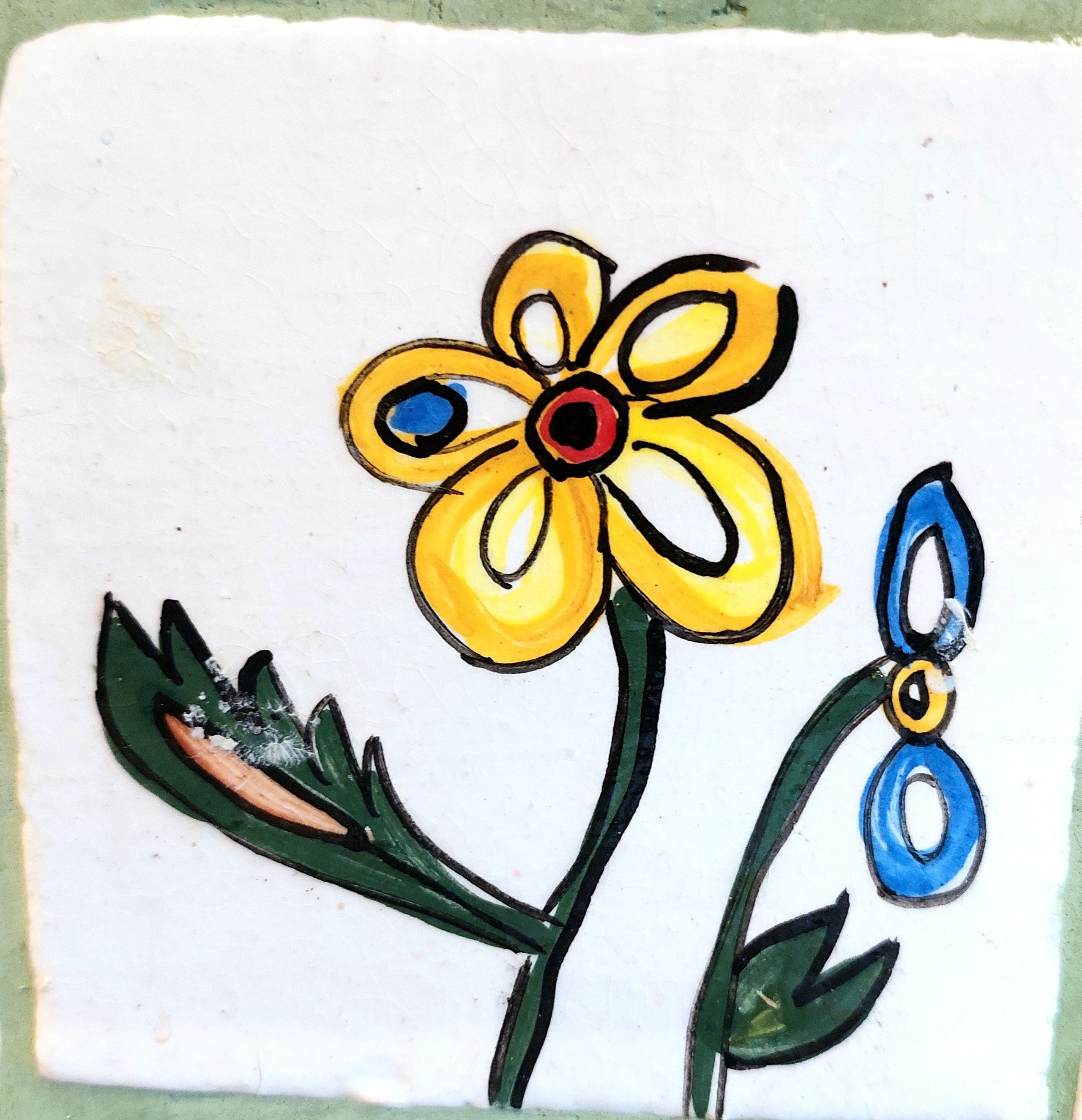 Много плиток-цветочков. Керамика с историей. Елена Рогалёва