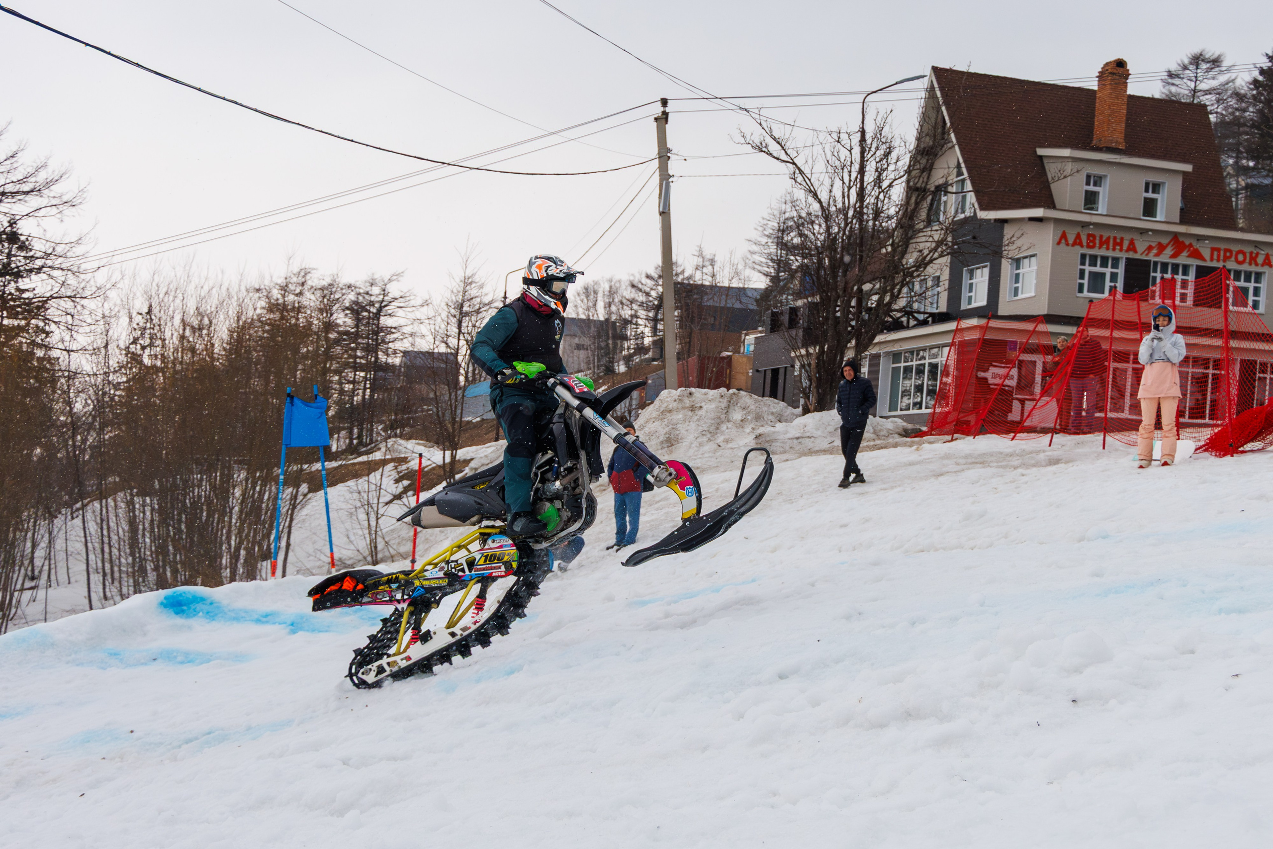 Сноубайк Шоу _ 2026. Свадебный, семейный и репортажный фотограф в Южно-Сахалинске Артур Петросян
