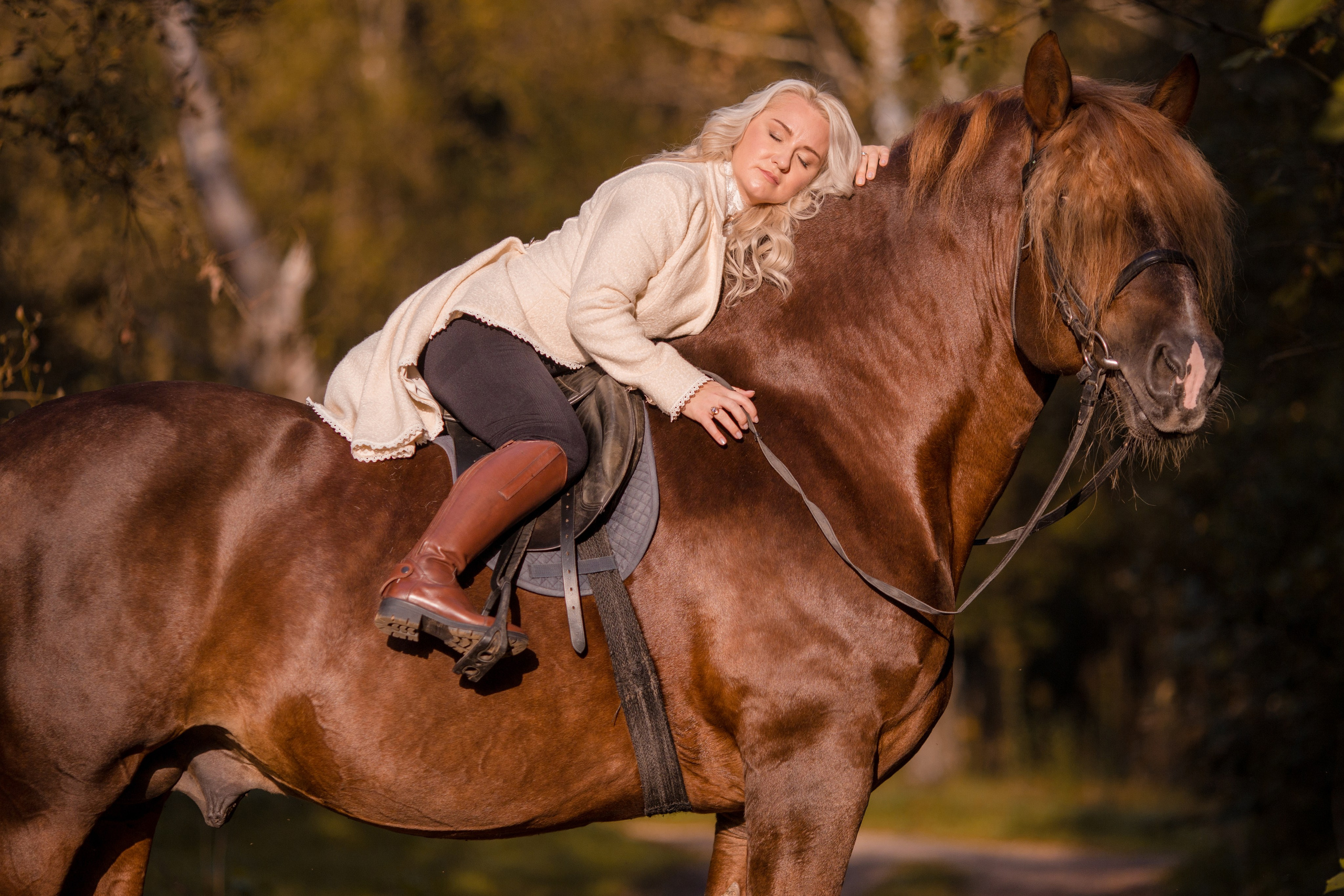 Осенняя фотосессия в костюме амазонка