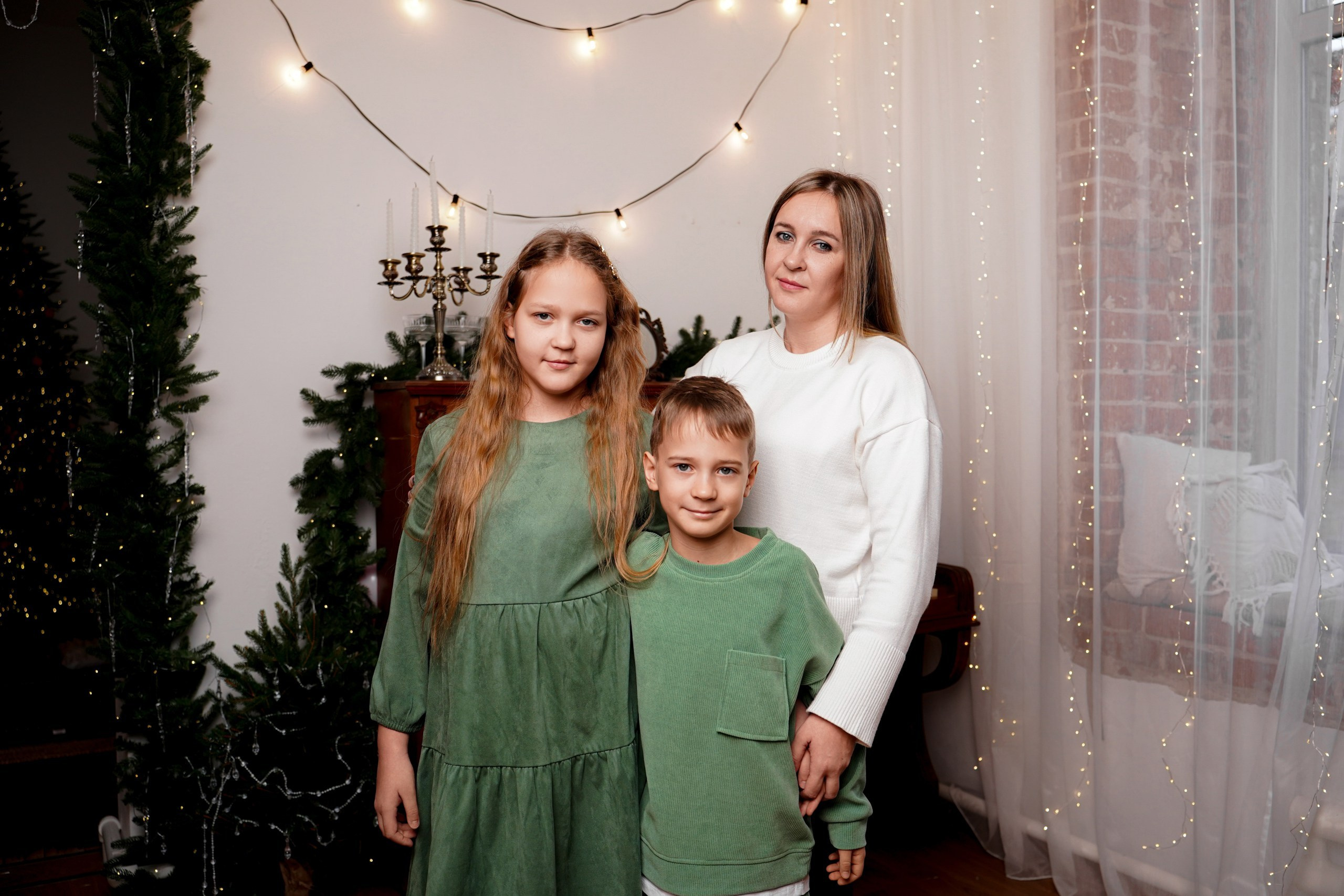 Семейная экспресс-фотосессия в фотостудии Тепло. Новочеркасск. Свадебный фотограф в Ростове-на-Дону. Таинство Крещения и Венчания, семейные фотосессии. Алёна Чёботова