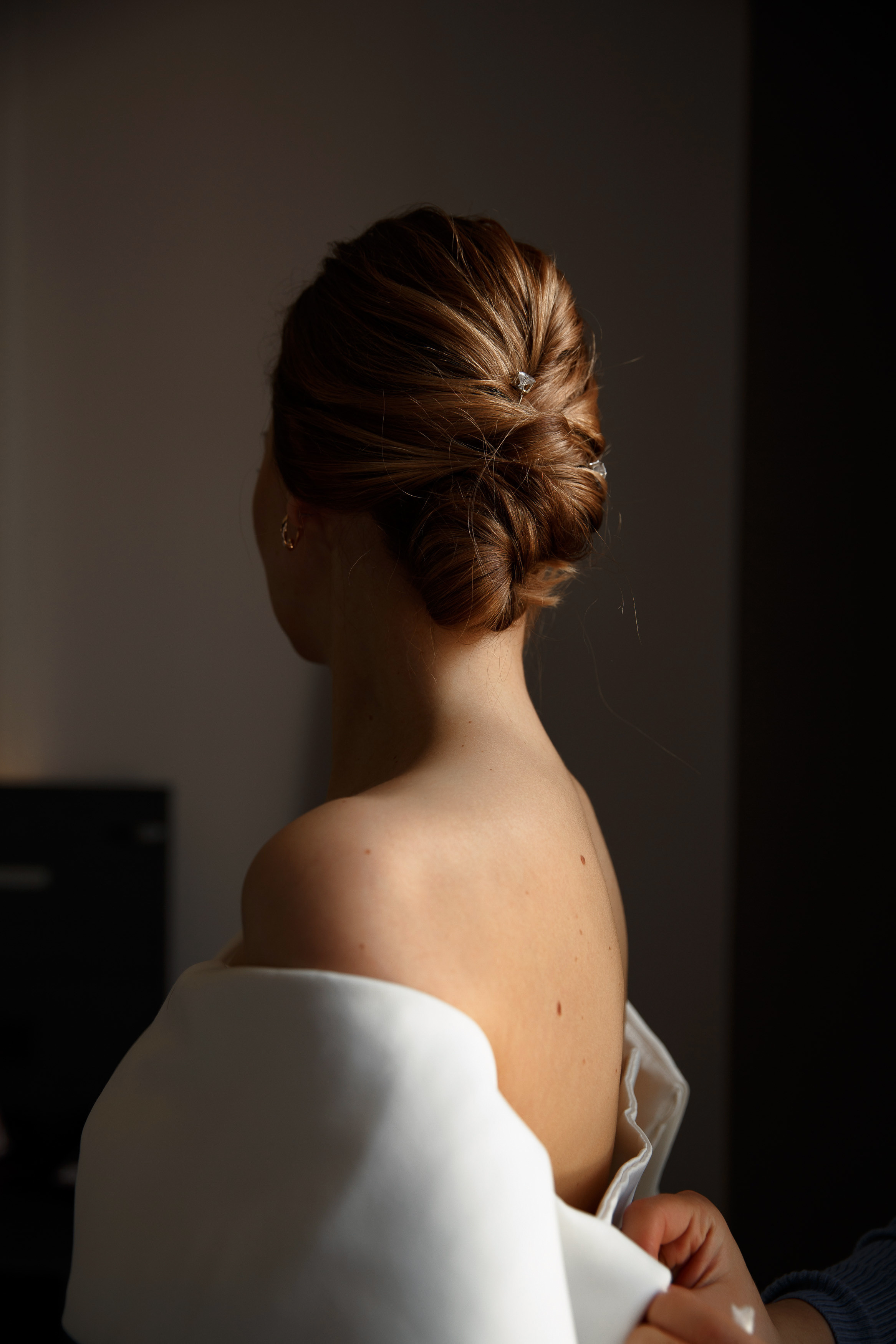 грациозная невеста с элегантной прической