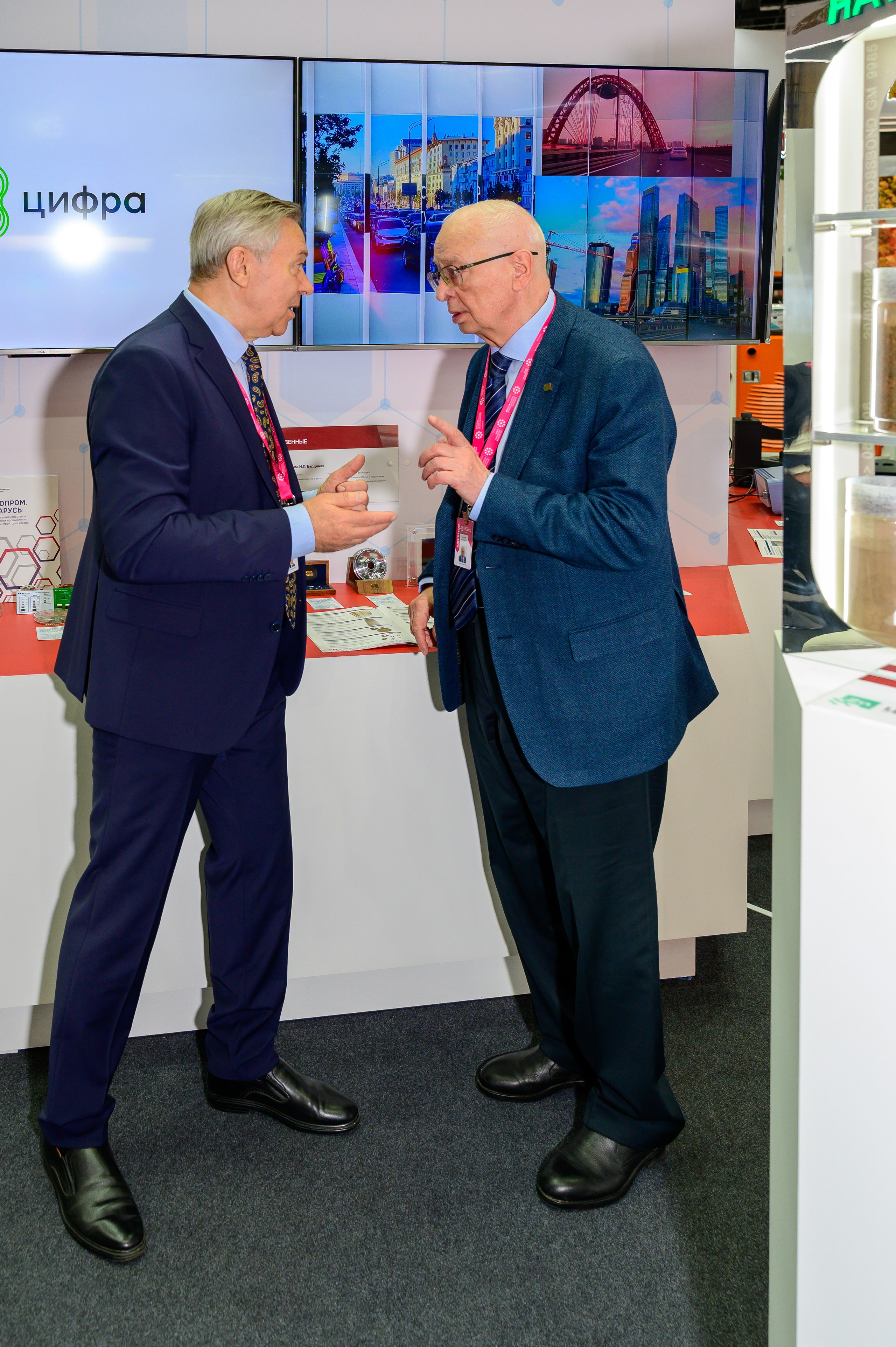 BigindustrialweekBelarus. Фотоуслуги, услуги фотографа, фотографирование важных событий