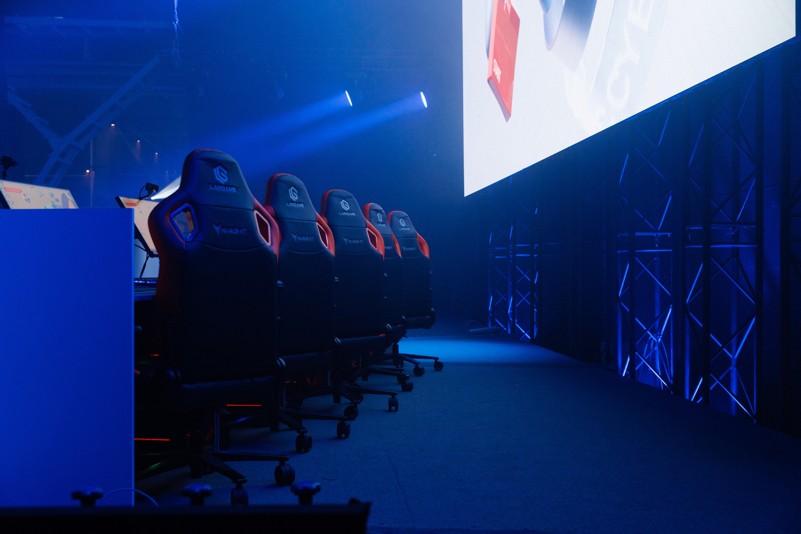 МТС Cyber Cup 2025. Коммерческий фотограф в Москве — Антон Ермаков