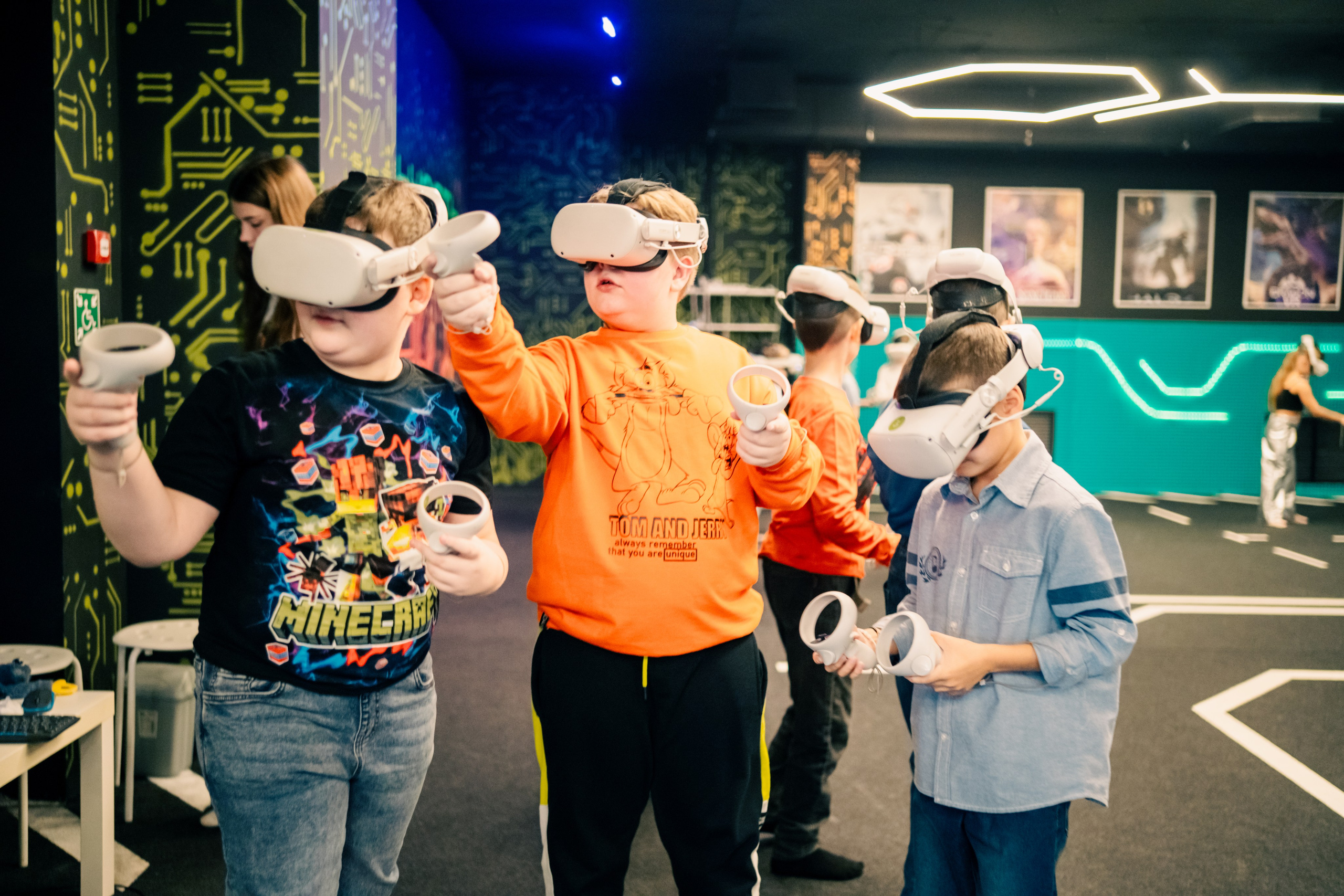 VR (September-October 2024). Felixtones