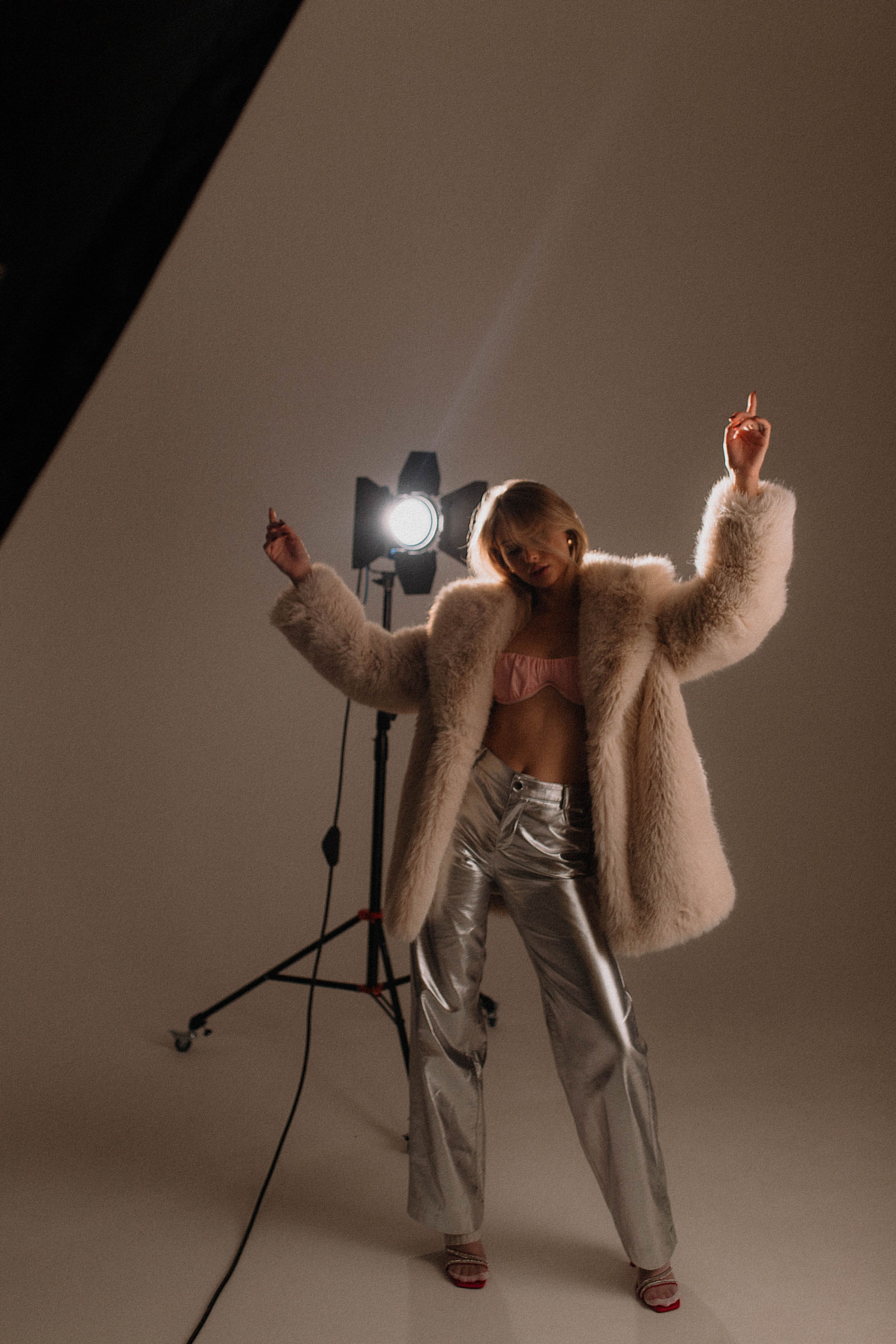 Портфолио со студийными съемками. Женский и свадебный фотограф Анастасия Митрохина