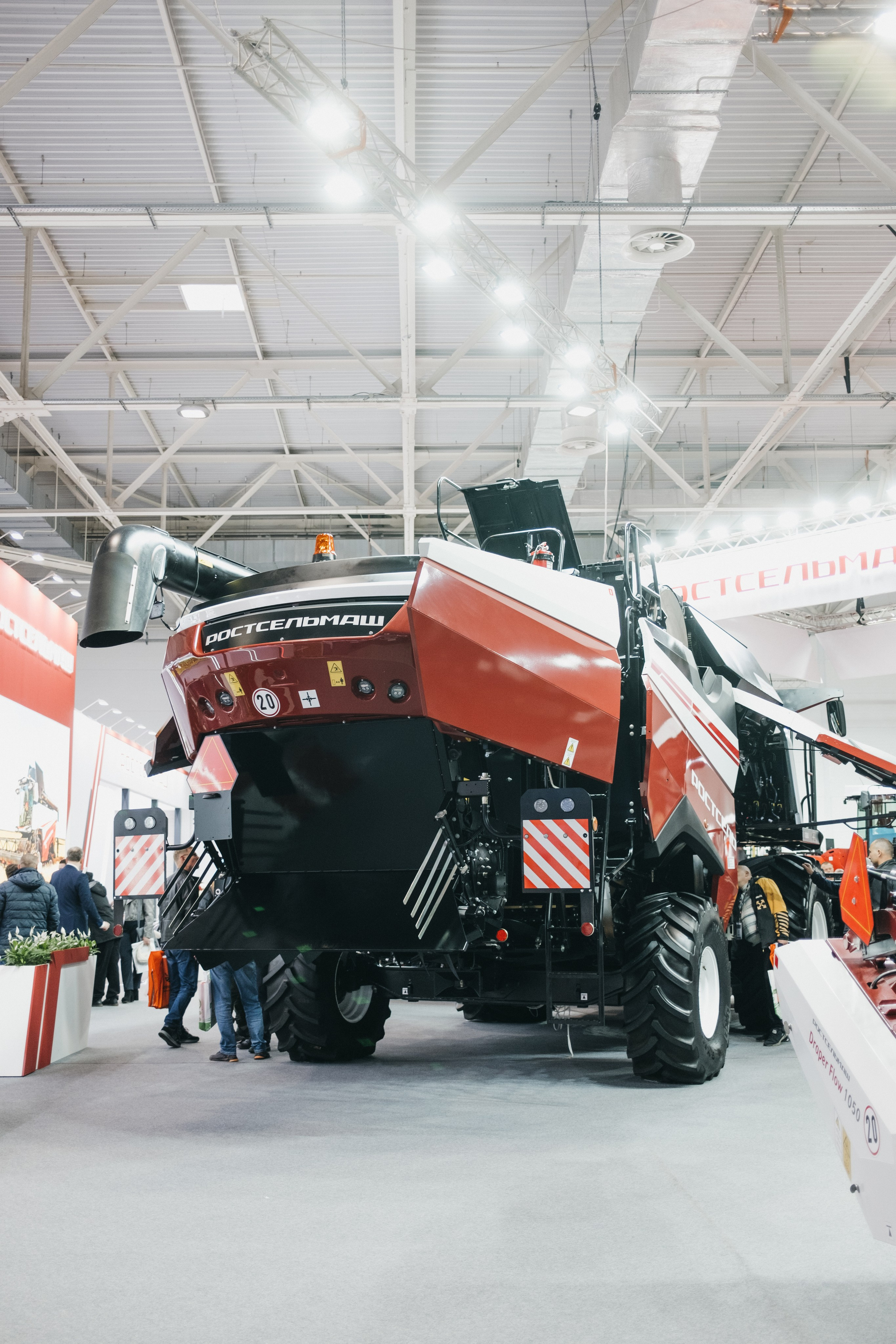 Фотограф на деловую съемку презентации, конференции. Свадебный и репортажной фотограф Денис Ожигин в Краснодаре и Краснодарском крае