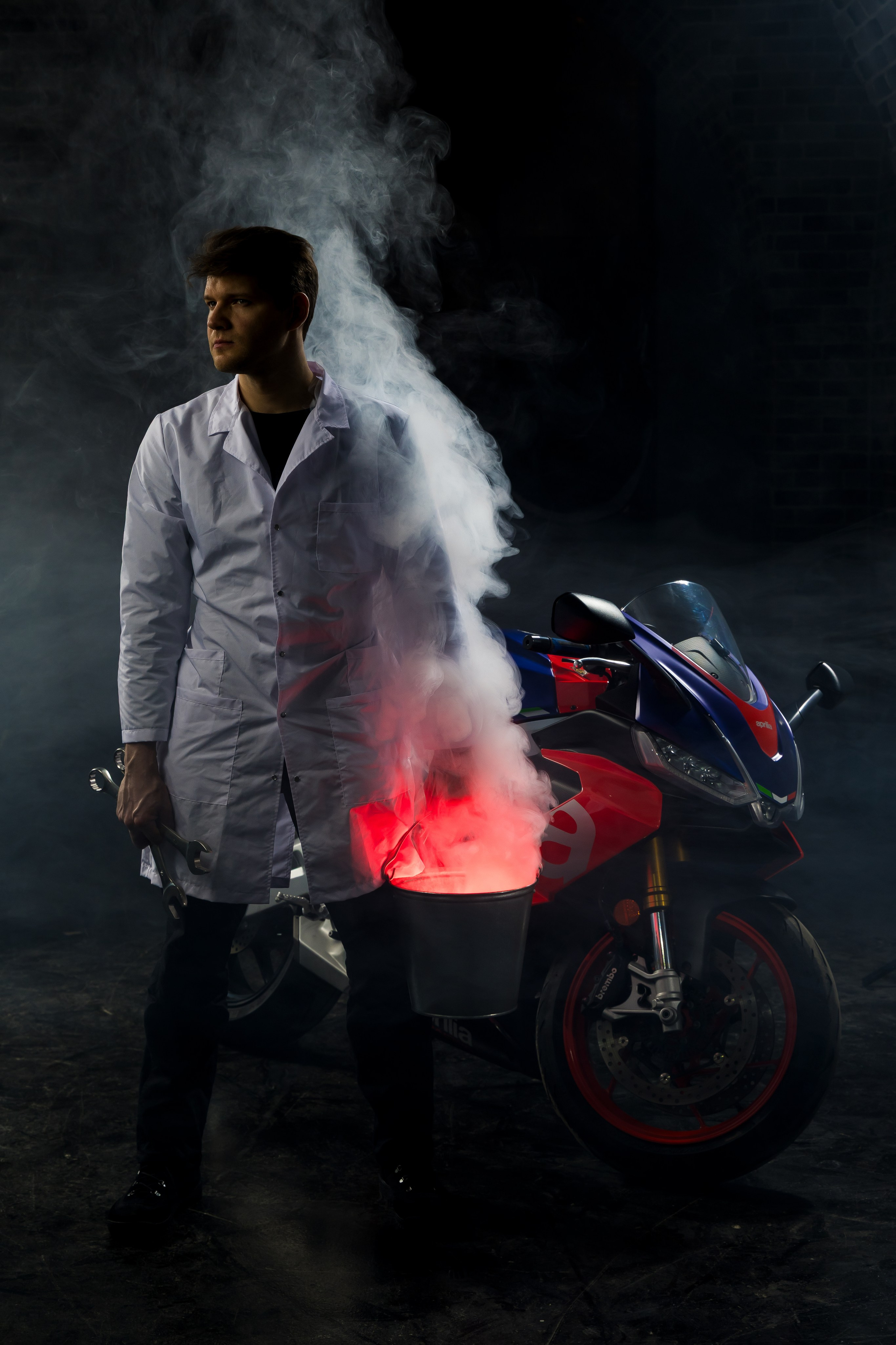 LANKARRA мотоблоггер. Photomantis