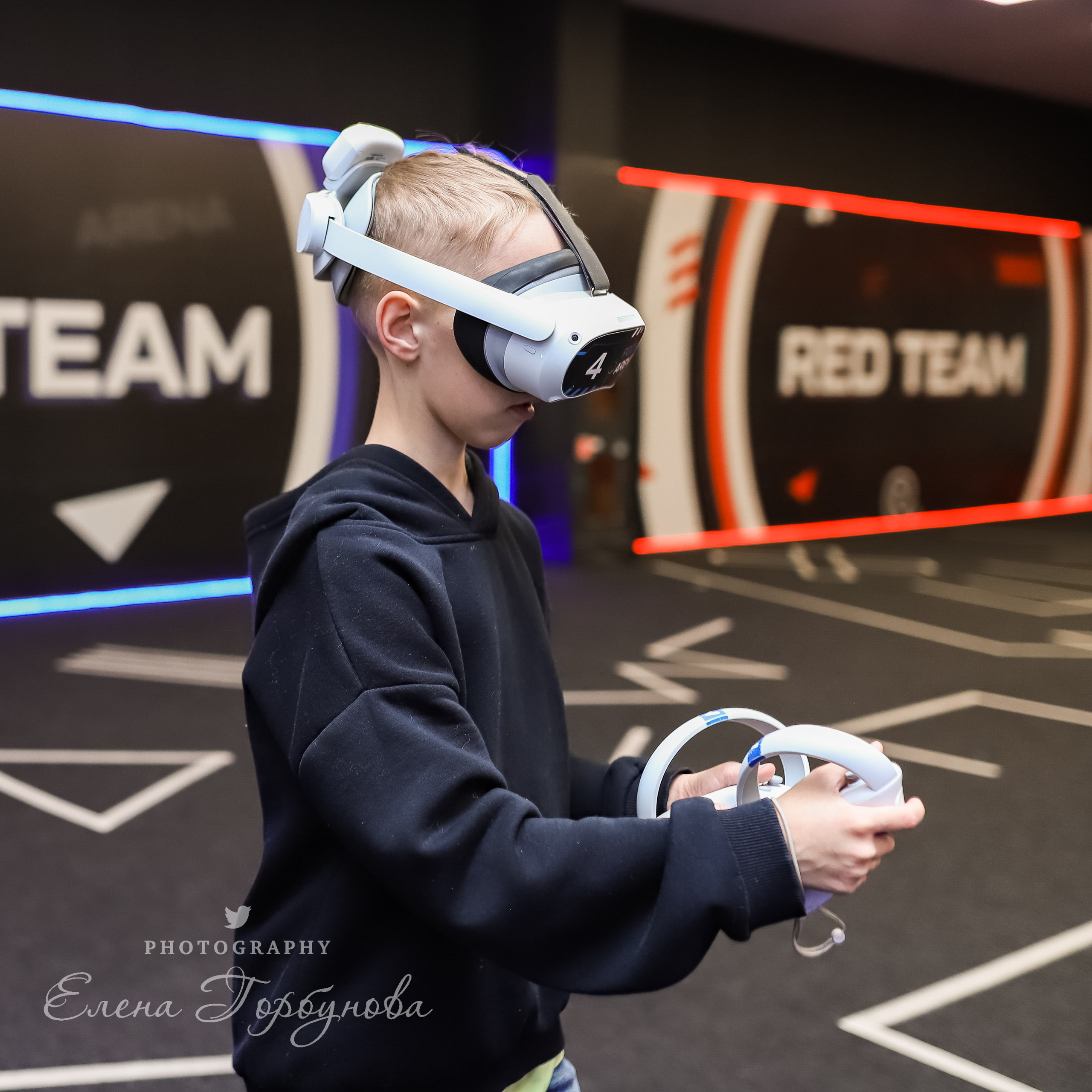 Репортаж в виртуальной реальности. Май 2024. Фотограф Пермь. Свадьбы. Семья и дети, школа, д. сад. Фотокниги