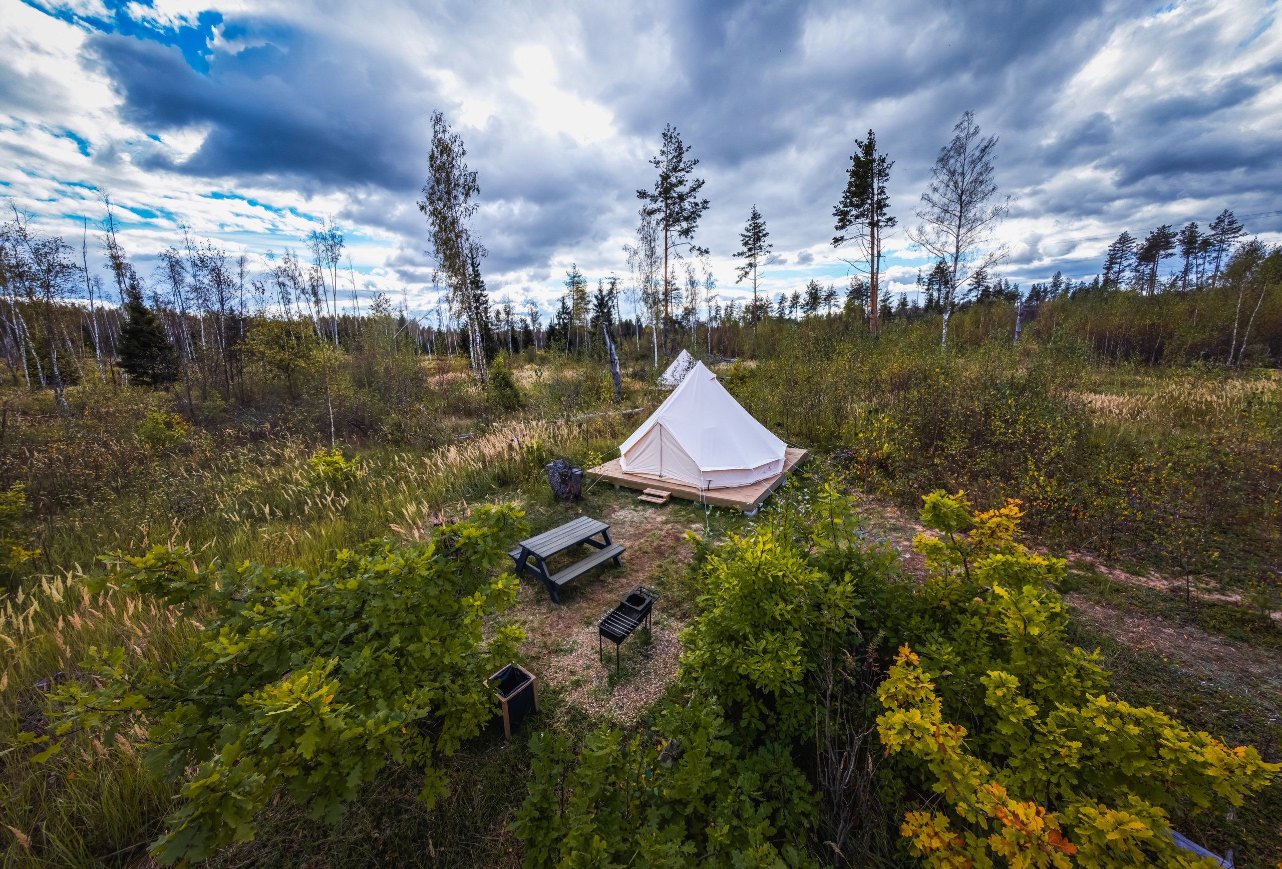 Палатка, трава, лето, лес, природа, база отдыха, загородный клуб, "ПОБЕГ ИЗ ГОРОДА"