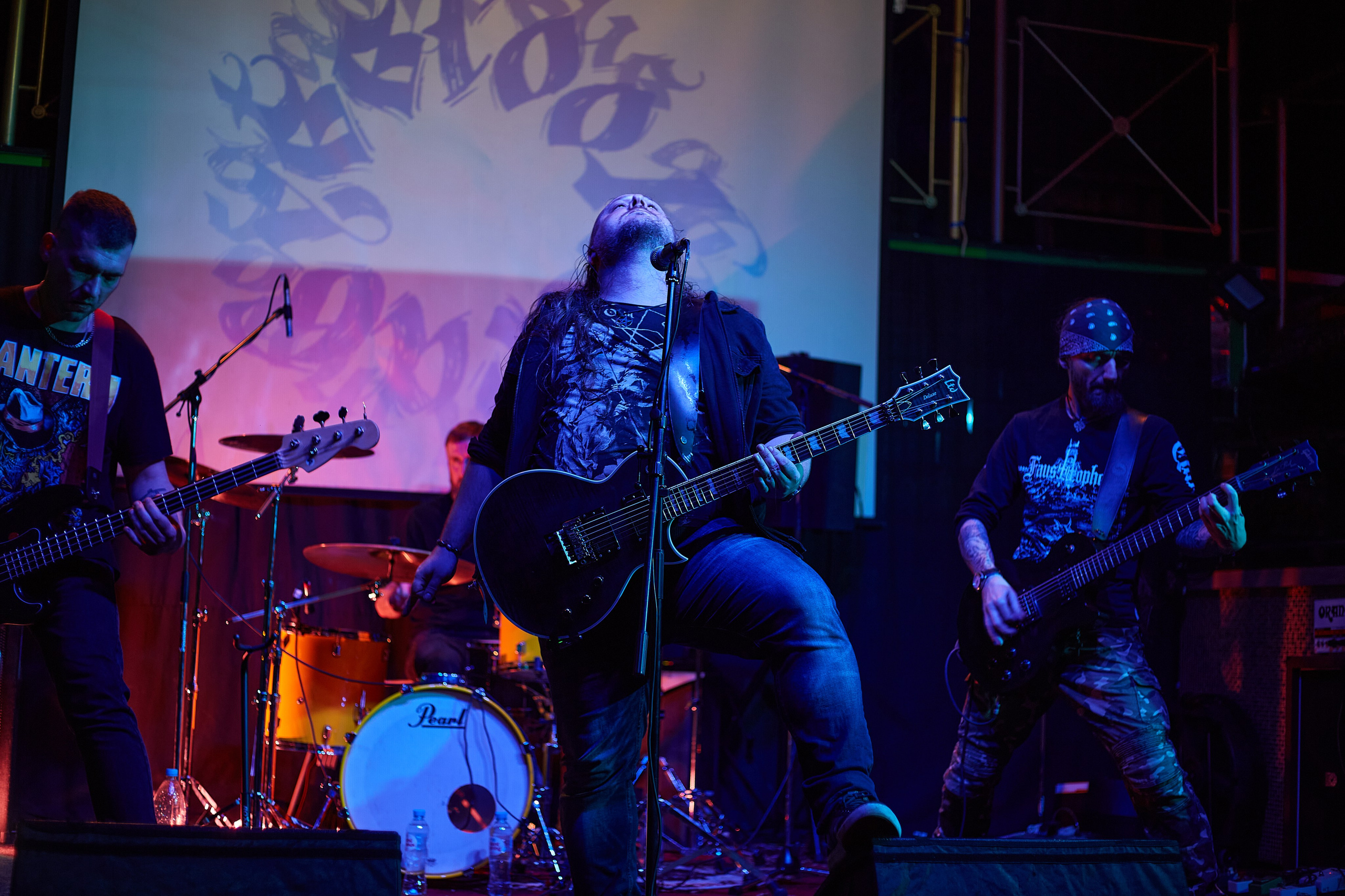 2023-11-03. Abysslooker