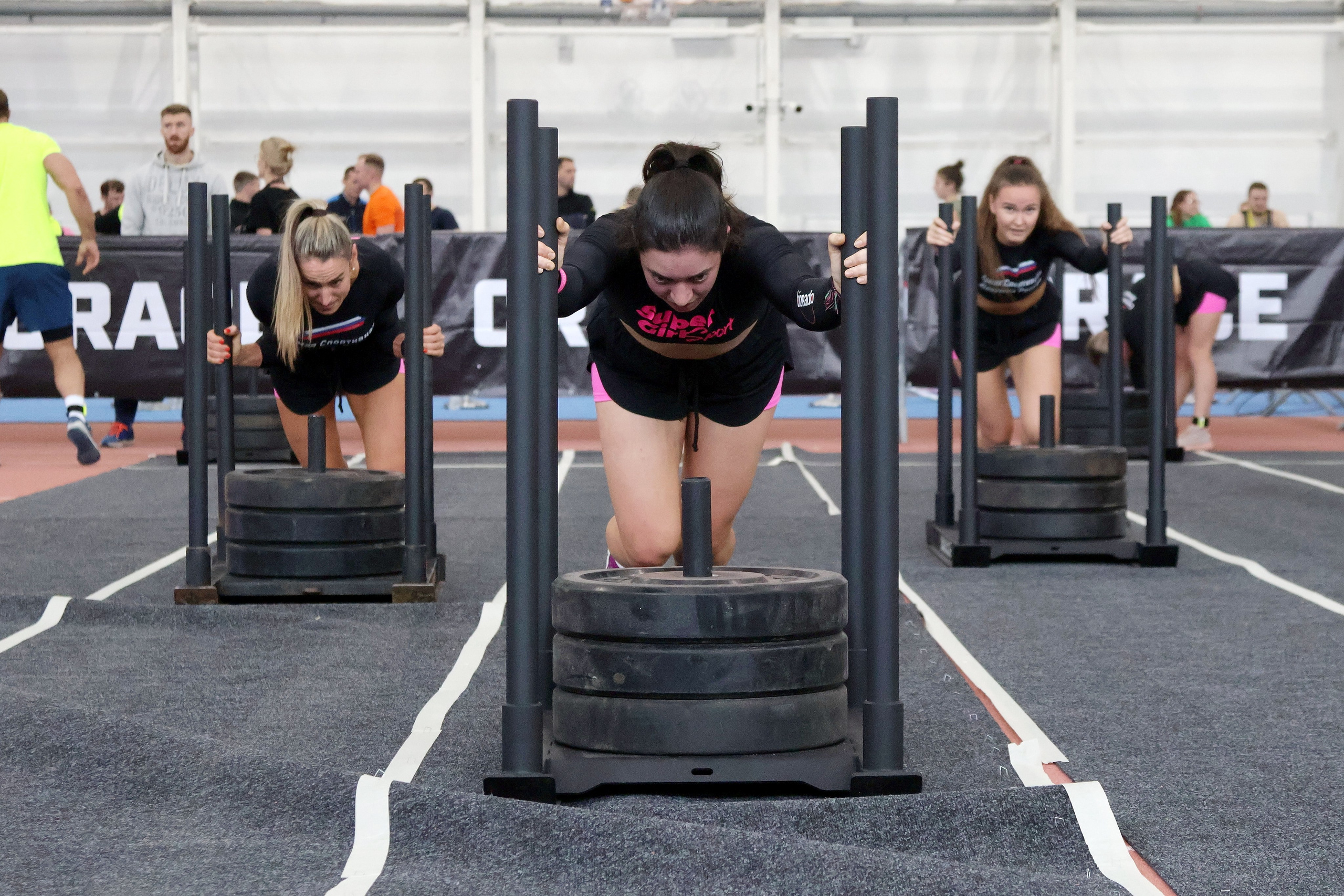 Девушки из проекта "САМАЯ СПОРТИВНАЯ ДЕВУШКА РОССИИ" на гонке CRACE