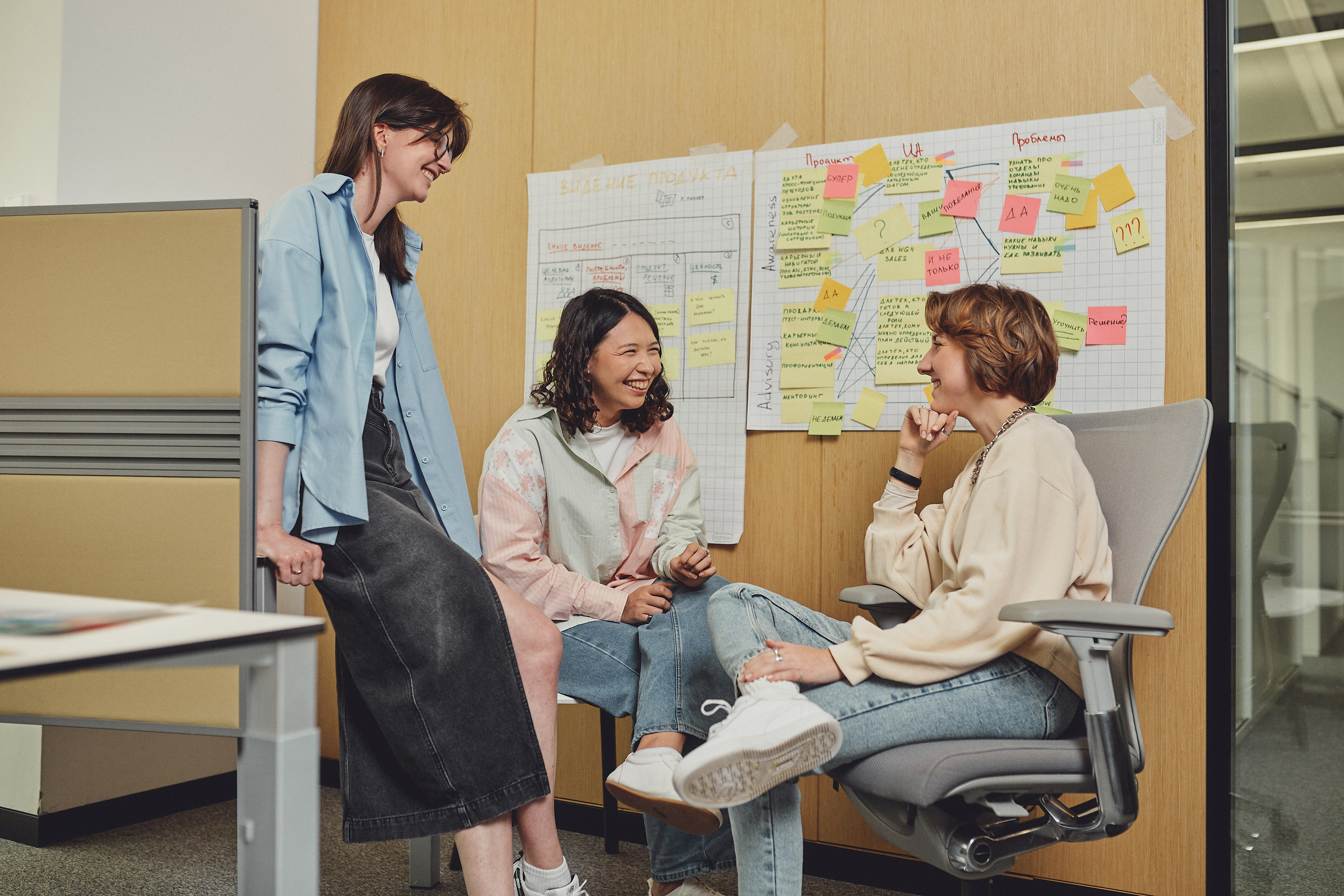 Съёмка в офисе Japan Tobacco International