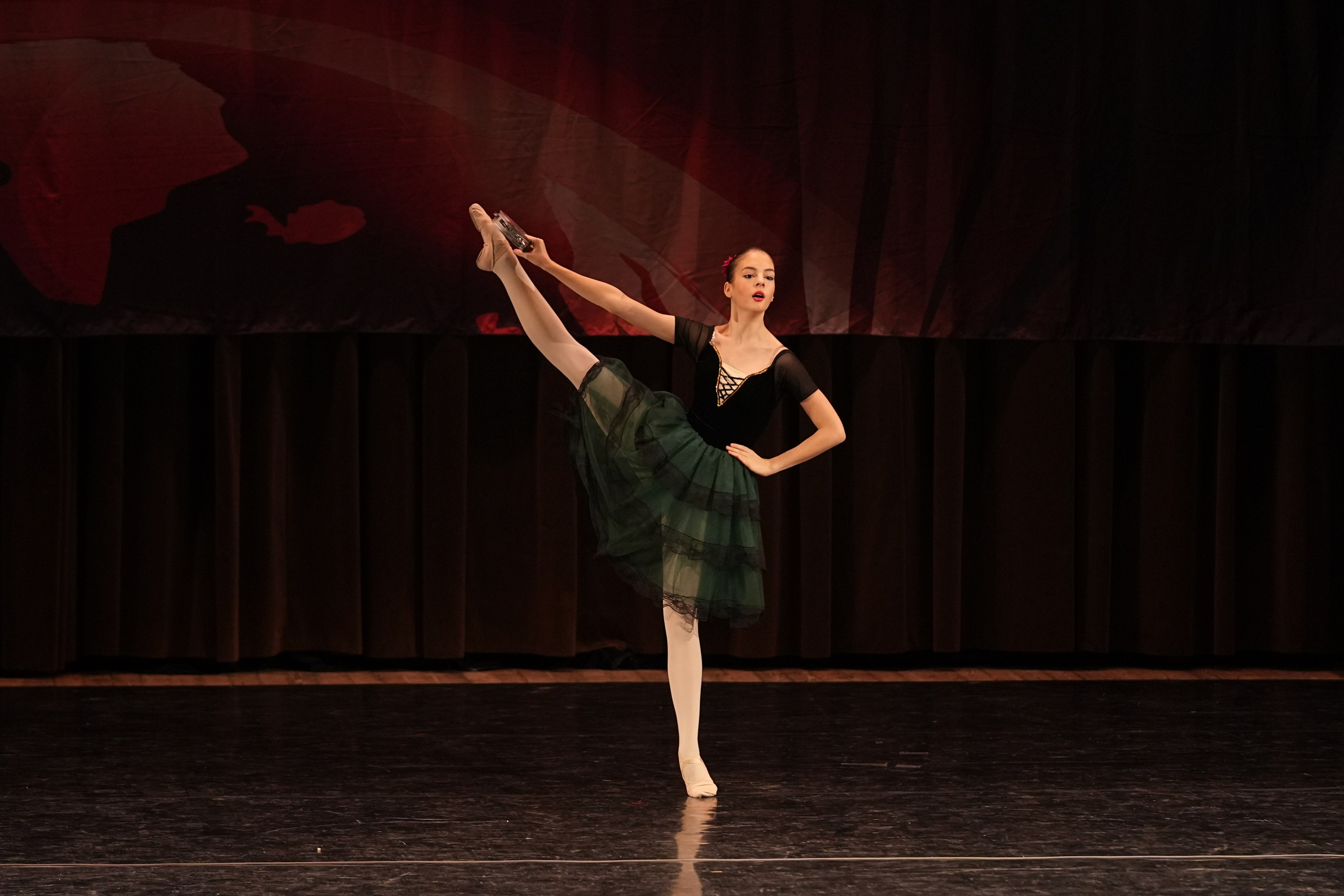 7 декабря, блок 2, г. Москва. Золотое яблочко